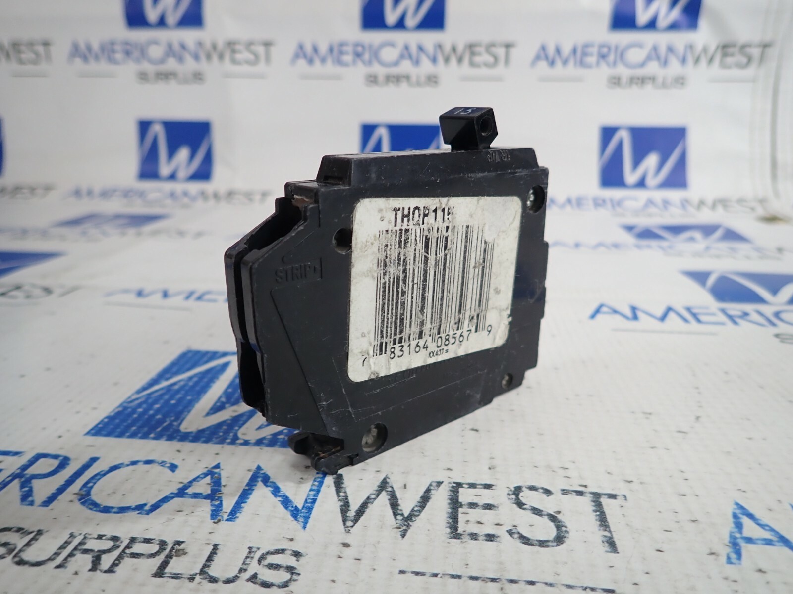THQP115 GE THQP 1 pole 15 amp plug in 120v Circuit Breaker USED LOT OF 5