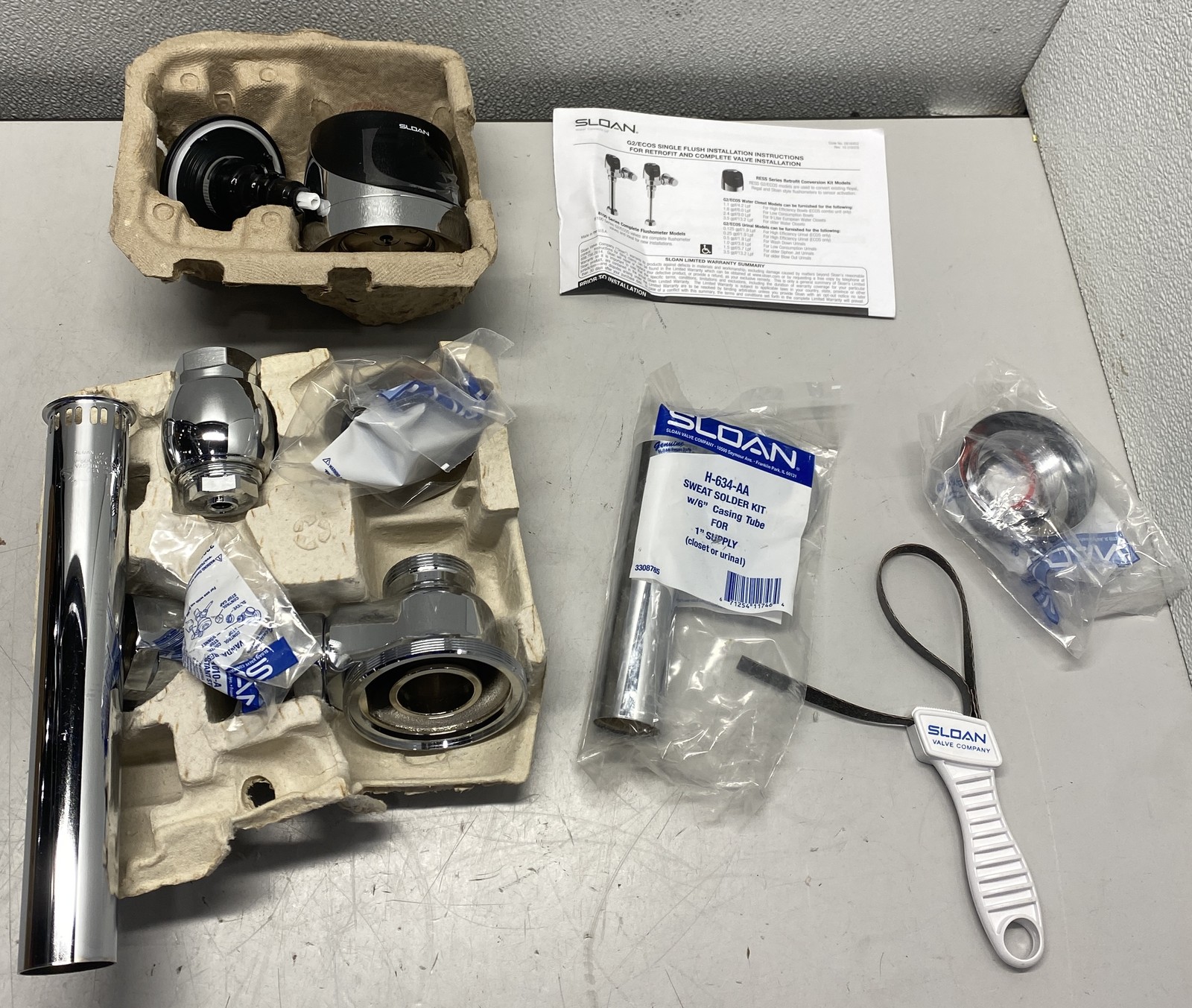 Sloan G2 Optima Plus 8110 Exposed Sensor Flushometer 3.5 GPF