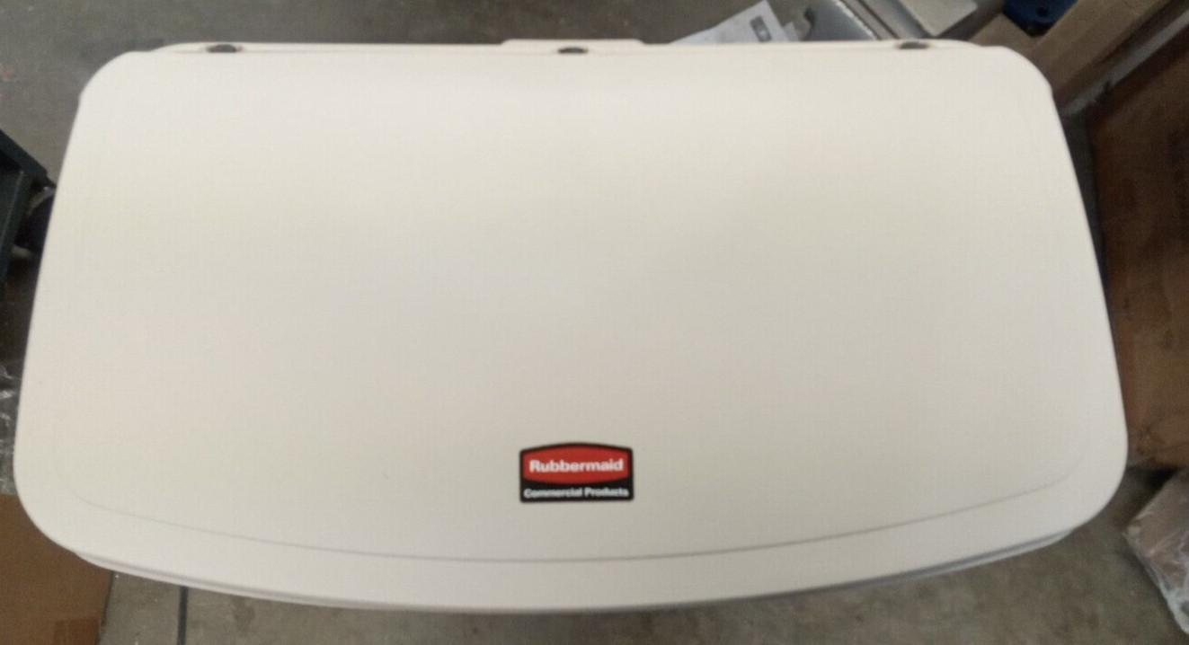 Rubbermaid 1883552 SlimJim Resin Front Step-On Rectangle Trash Can Beige 24 Gal