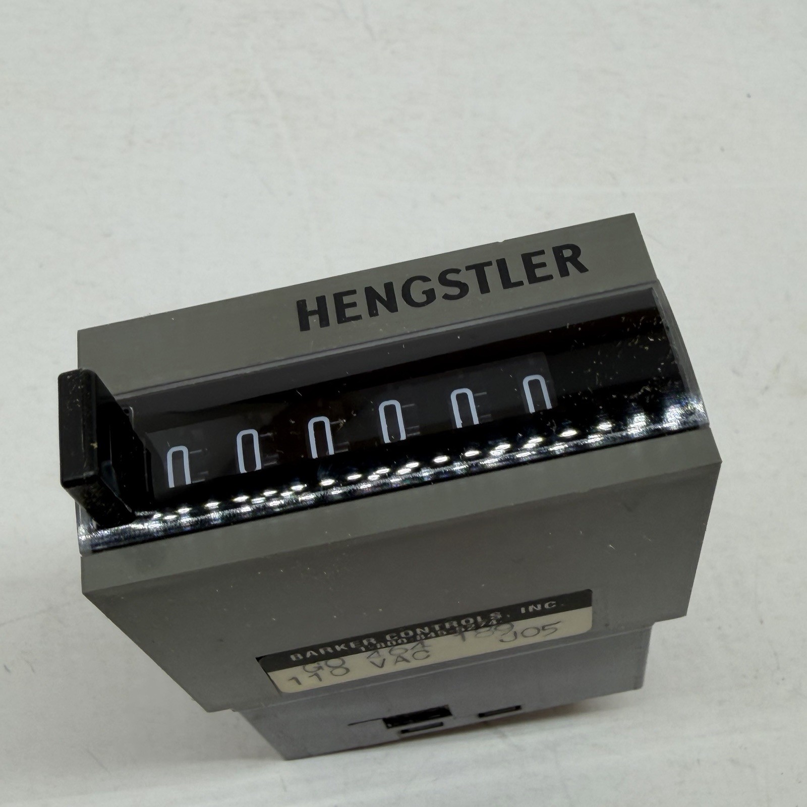 NEW IN BOX Barker Controls Hengstler COUNTER G0 464 189 110VAC
