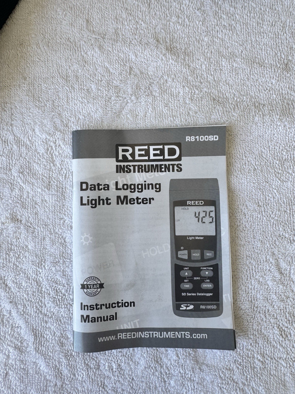 Reed Instruments R8100SD Data Logging Light Lux Meter with Storage Case