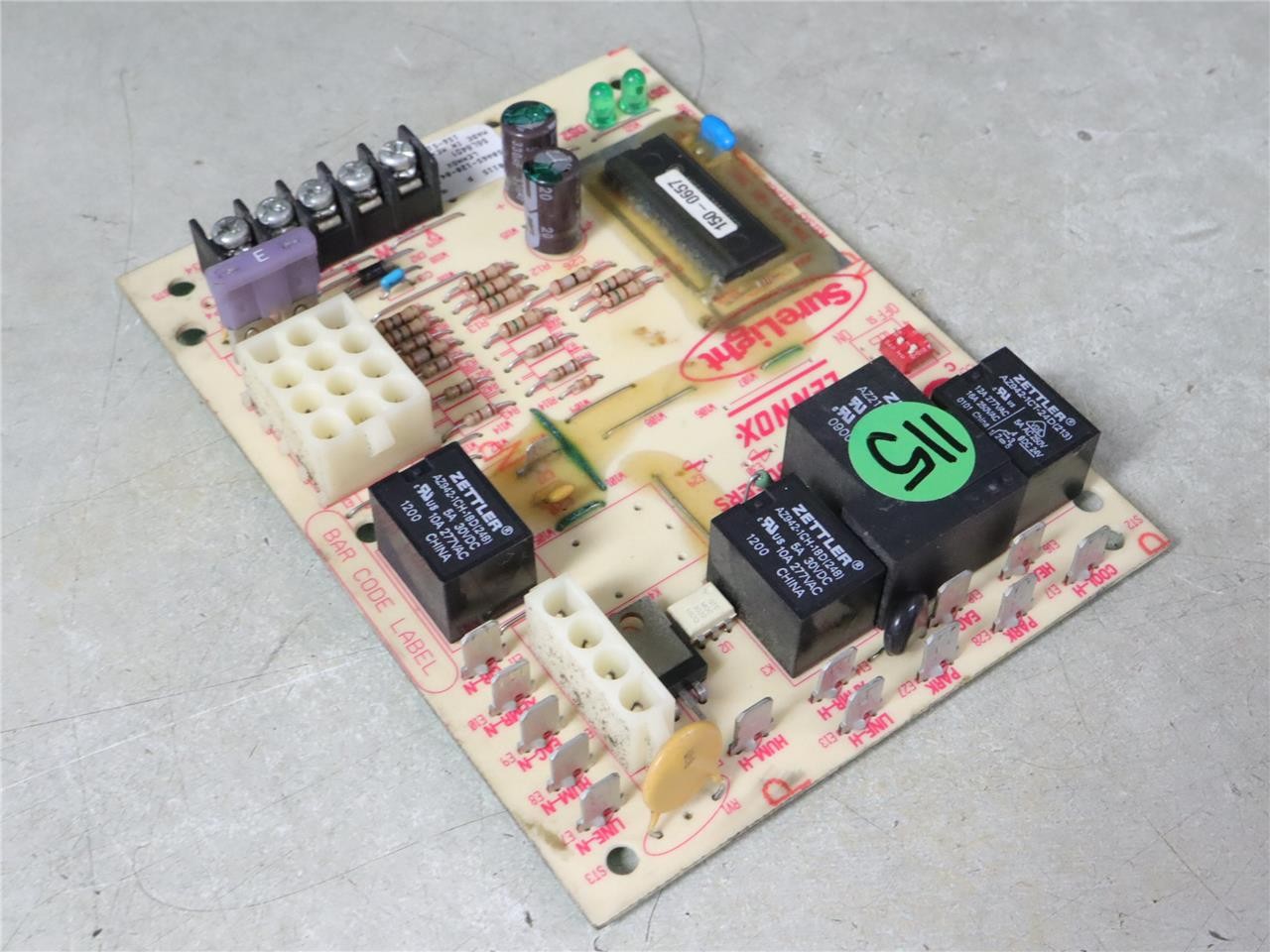 LENNOX SureLight 50A65-120-04 Furnace Control Circuit Board 56L8401