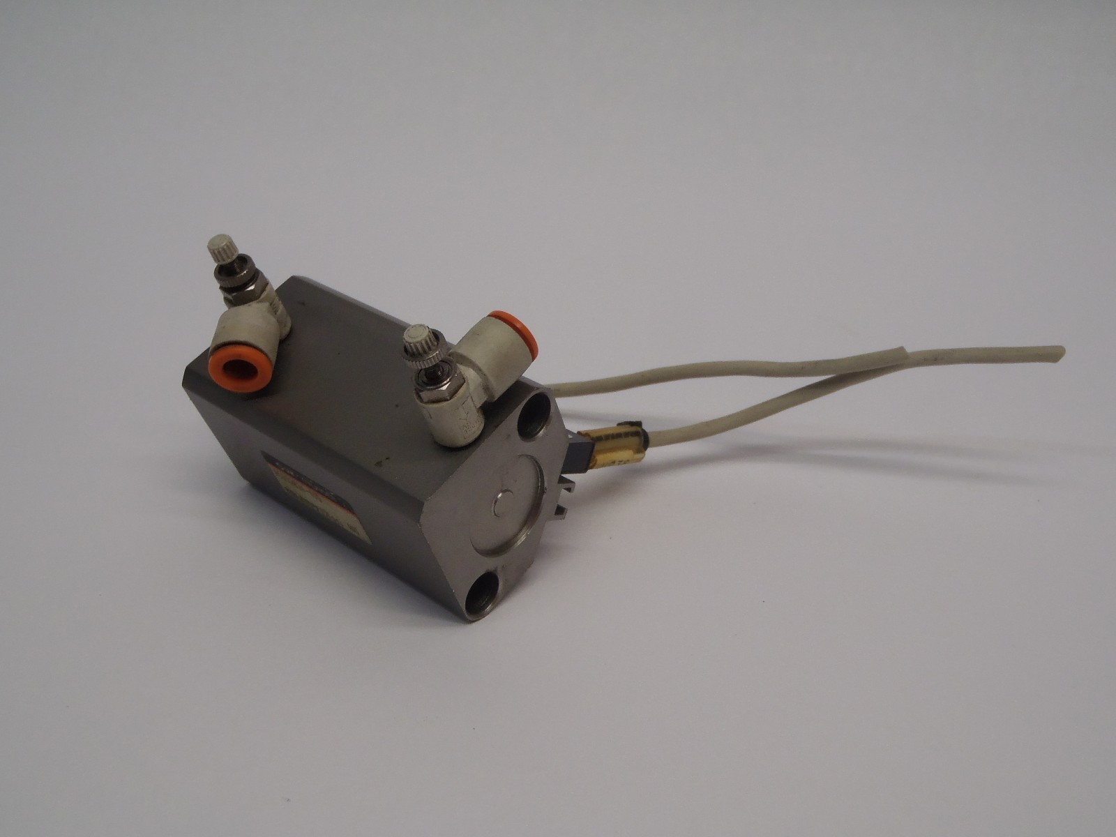 SMC NCDQ2B20-40D Compact Cylinder Double Acting w/ D-A79W Proximity Switches