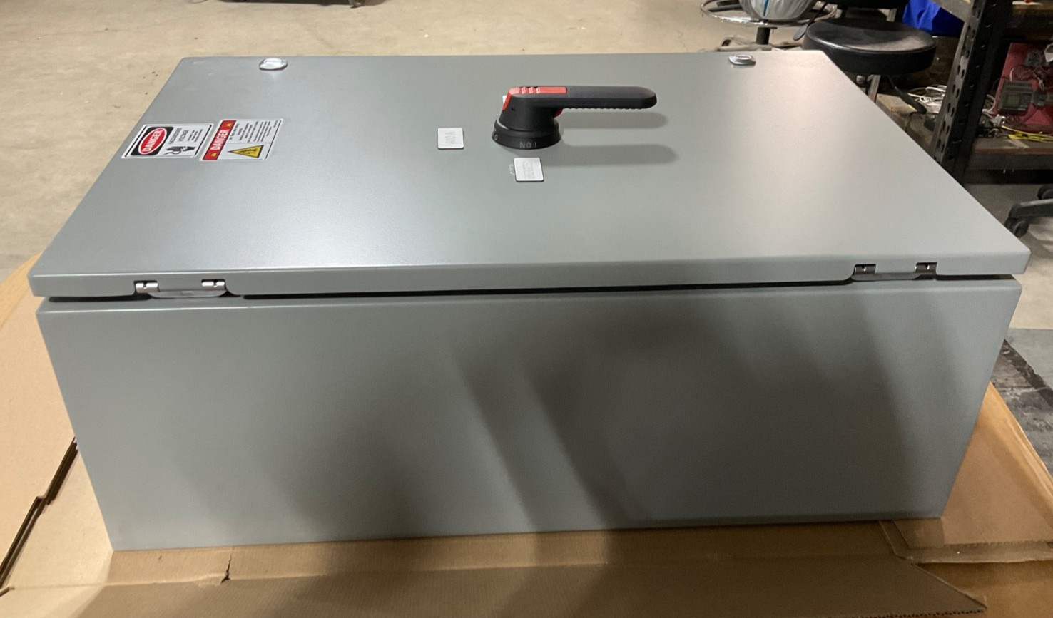NEW EXCO MTS-400A-OT-N3R MANUAL TRANSFER SWITCH 400A 3P4W 600V 2x SOURCE 1x LOAD