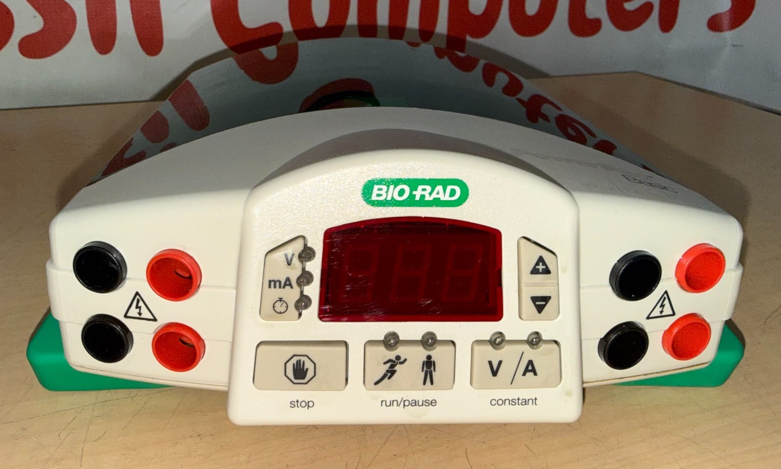 Bio-Rad PowerPac Basic Electrophoresis Power Supply w/Invitrogen Mini Tank