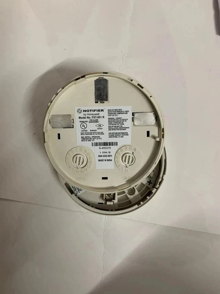 Set of Ten (10) Notifier FST-851R Heat Detector