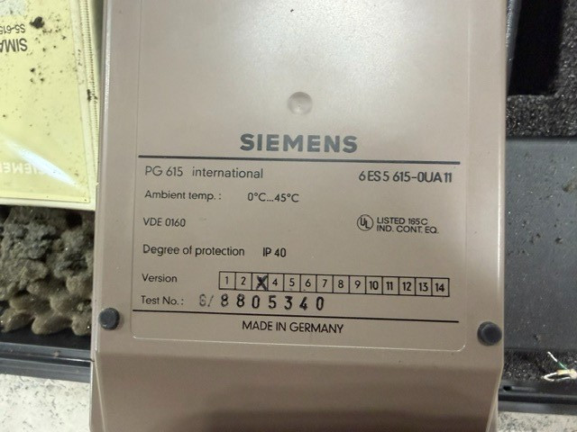 Siemens 6ES5615-0UA11 SIMATIC S5 Hand-Held Programmer PG 615, Enhanced Display