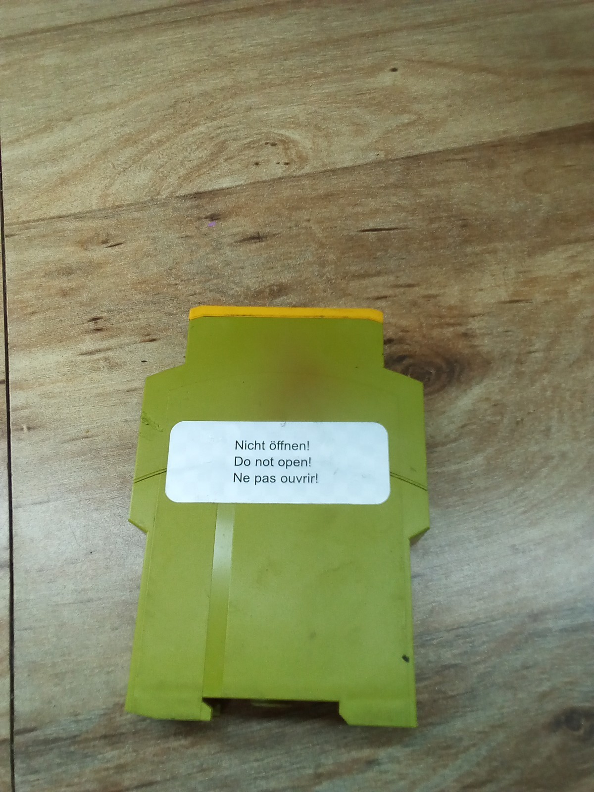 PILZ P2HZ X3 24VDC 2N/O 1N/C Safety Relay774350