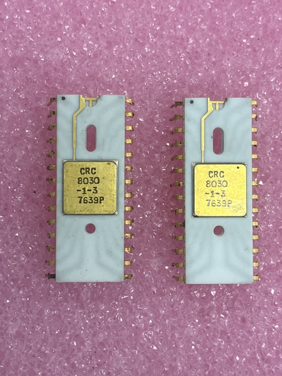 CRC8030-1-3 Integrated Circuit, White Ceramic, Gold Leads, Lot of 2 pcs – NEW!