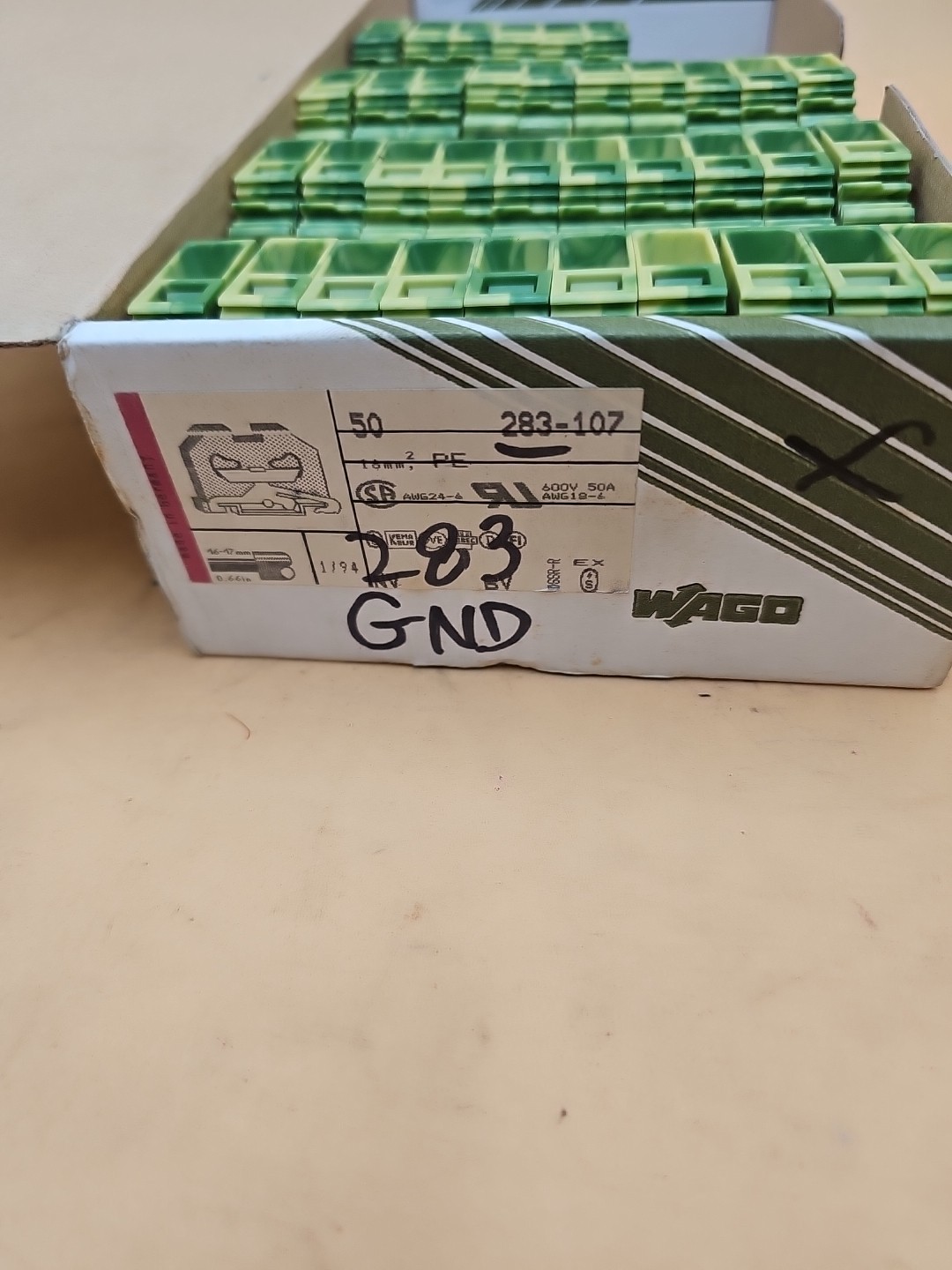 LOT OF 36 Wago 283-107 Ground Din Rail Terminal Blocks