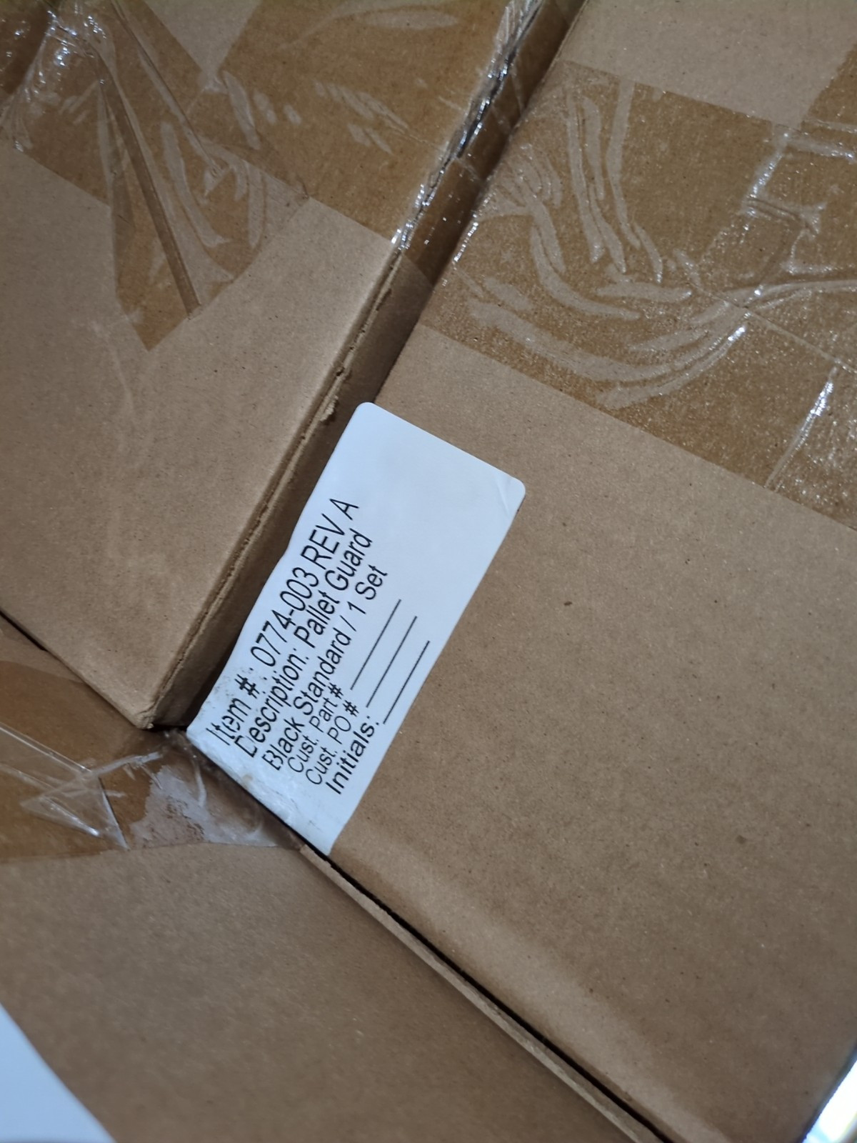 0774-003 REV A Safe Strap Adjustable 12″ H Black Plastic Pallet Guard Set 4 Pcs