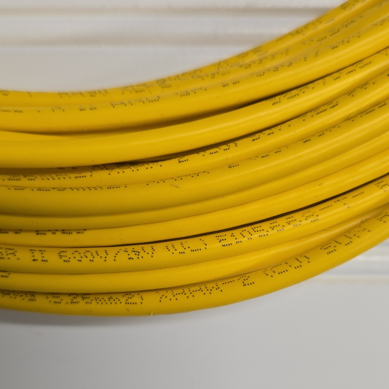 10 AWG /XHHW 100 ft Stranded Copper Yellow 600V