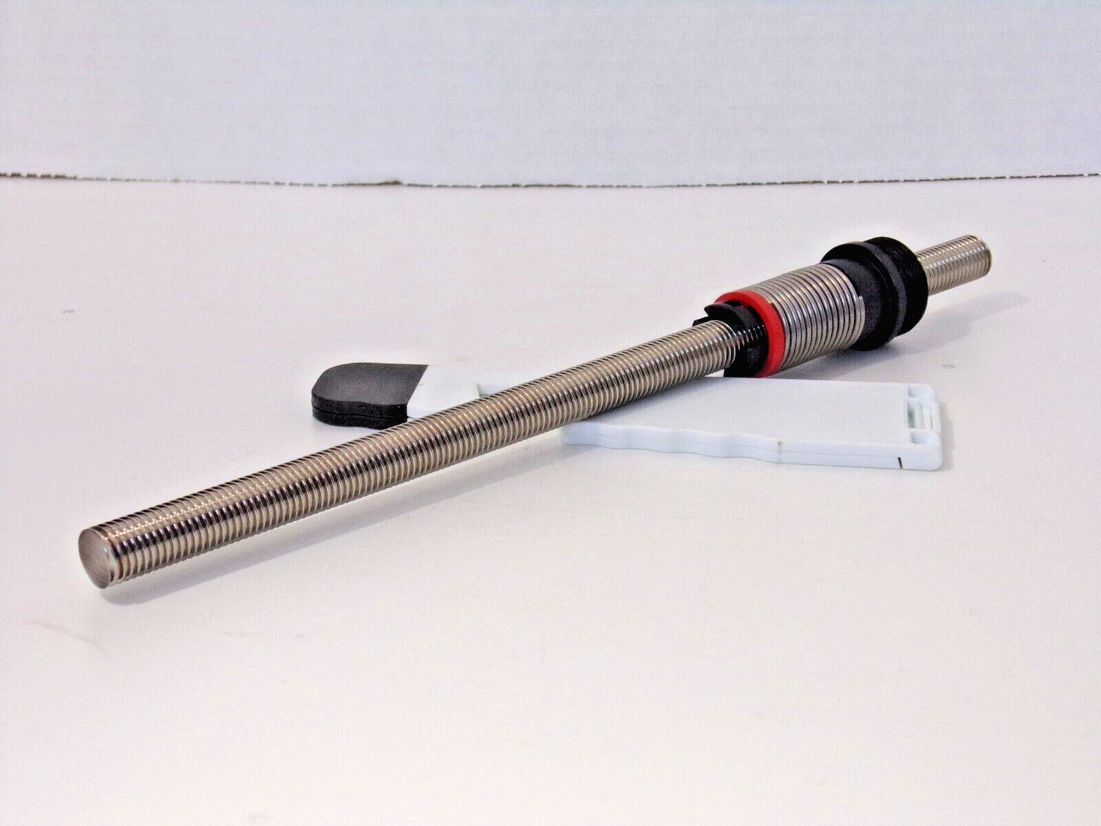 Linear Lead Screw with Anti Backlash Nut, Travel: 10″ Lead: 0.07″ T: 0.42″
