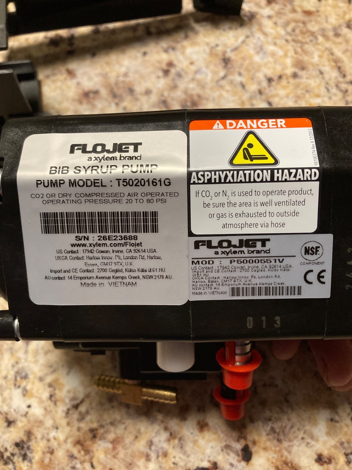 Flojet~ Xylem T5020161G Air / CO2 Operated BIB Syrup Pump 20-80 PSI