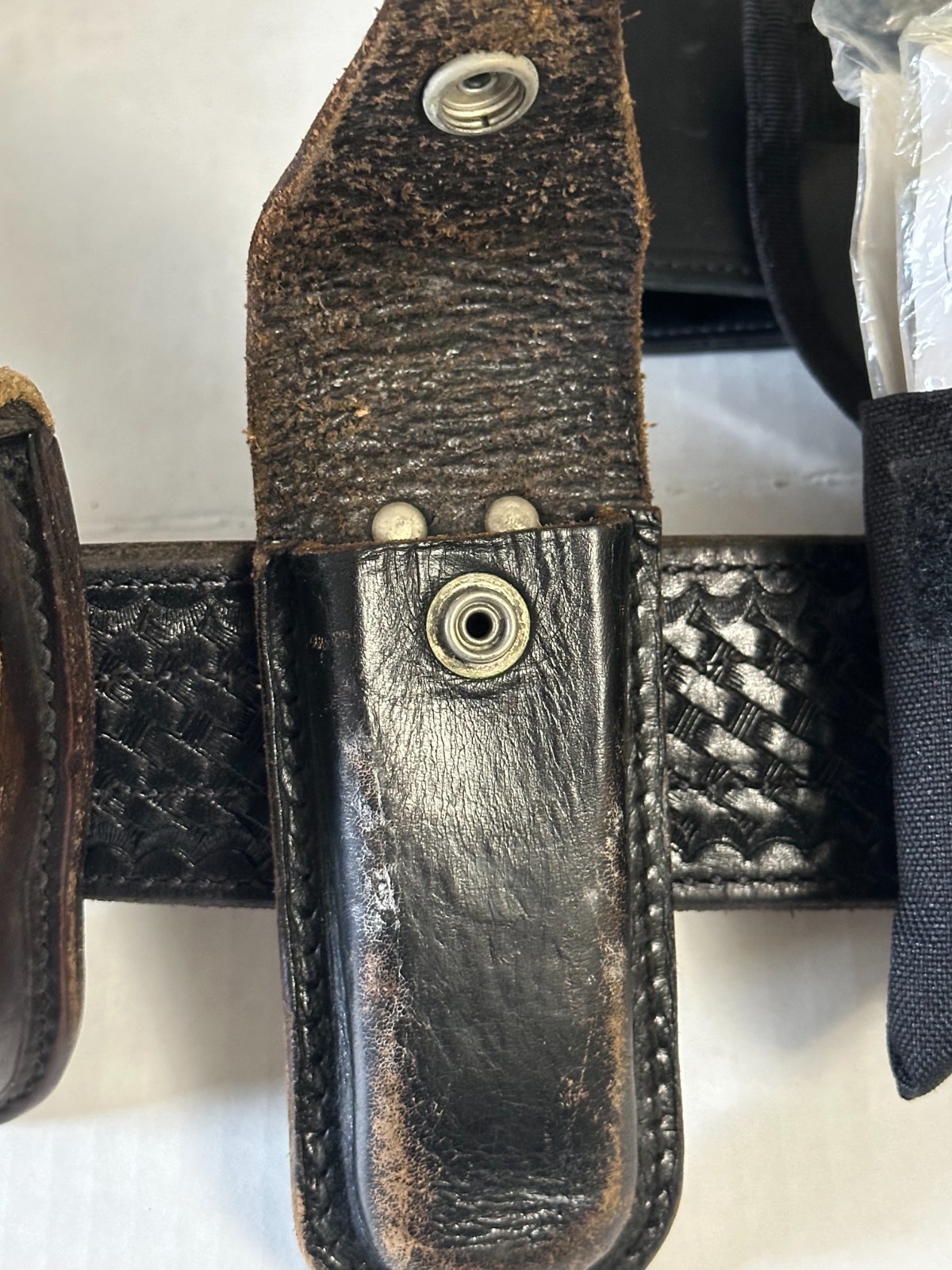 Police Security Leather Duty Belt With Accessories Handcuff Badge Holder