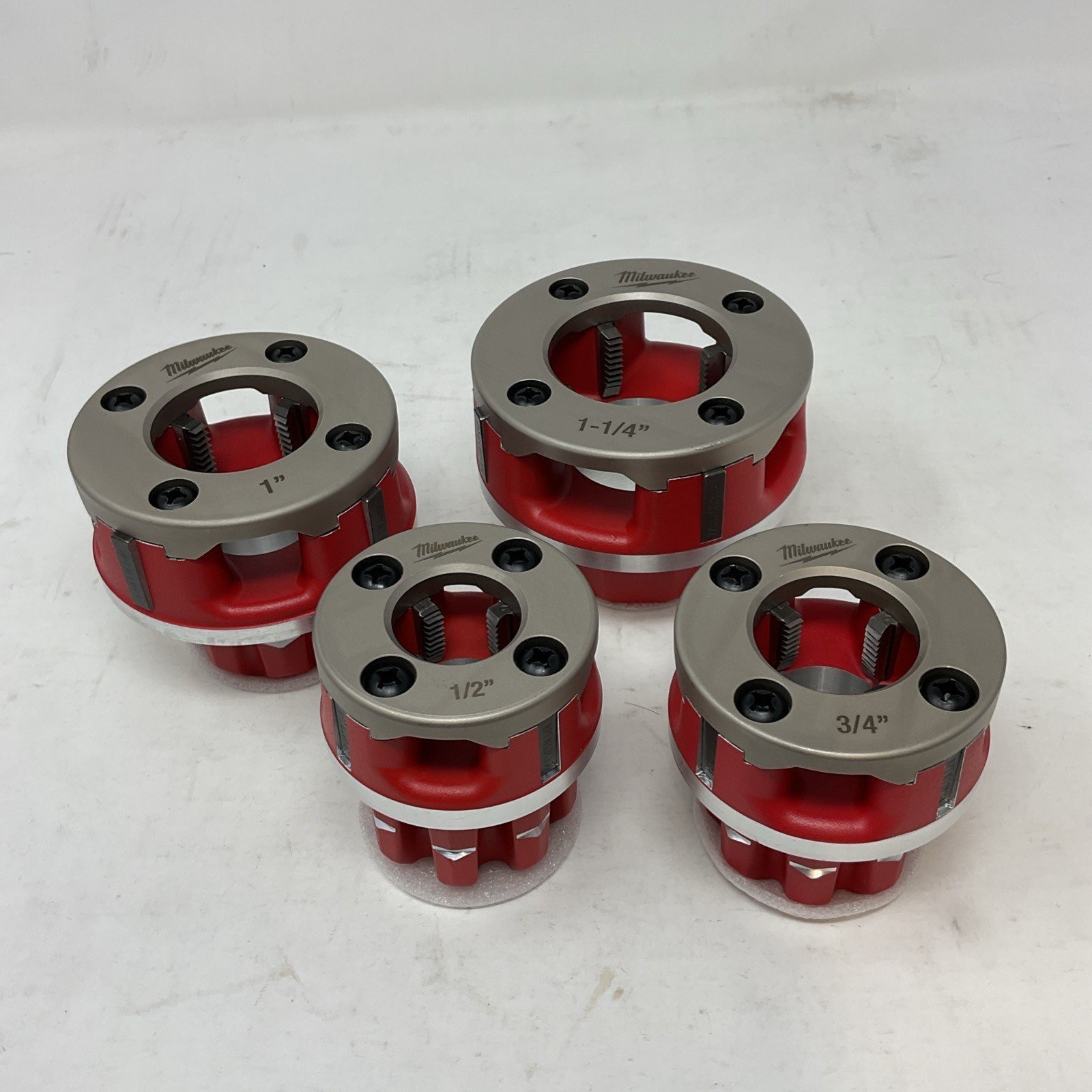 Milwaukee 48-36-1063 1/2″–1-1/4″ ALLOY NPT Compact Forged Aluminum Die Head Kit