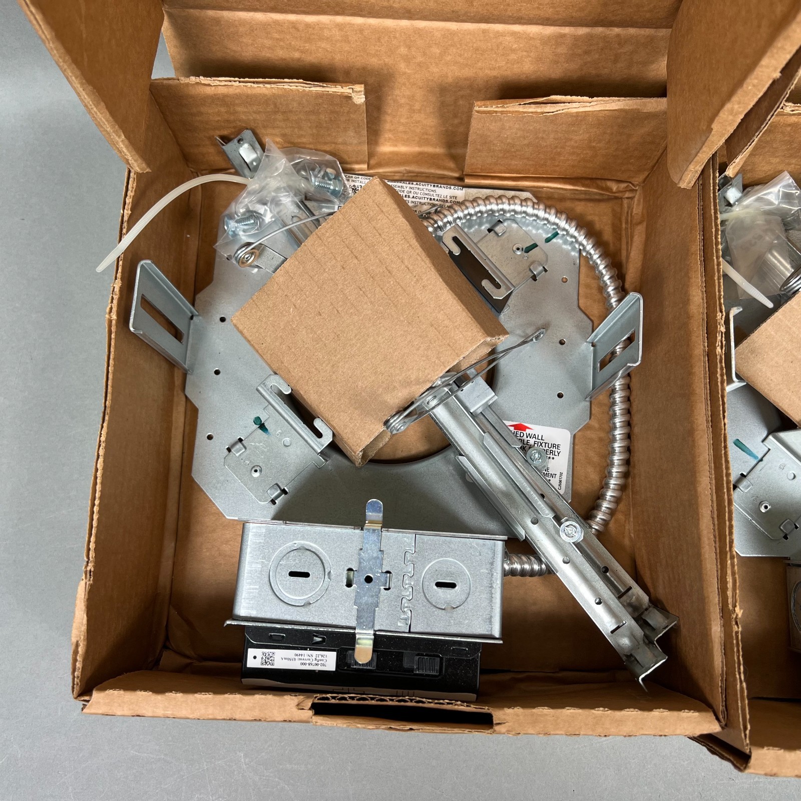 Lot of 2 Lithonia 4″ LED Downlight LDN4 17.5W 30/15 MVOLT GZ10 3000K Housing