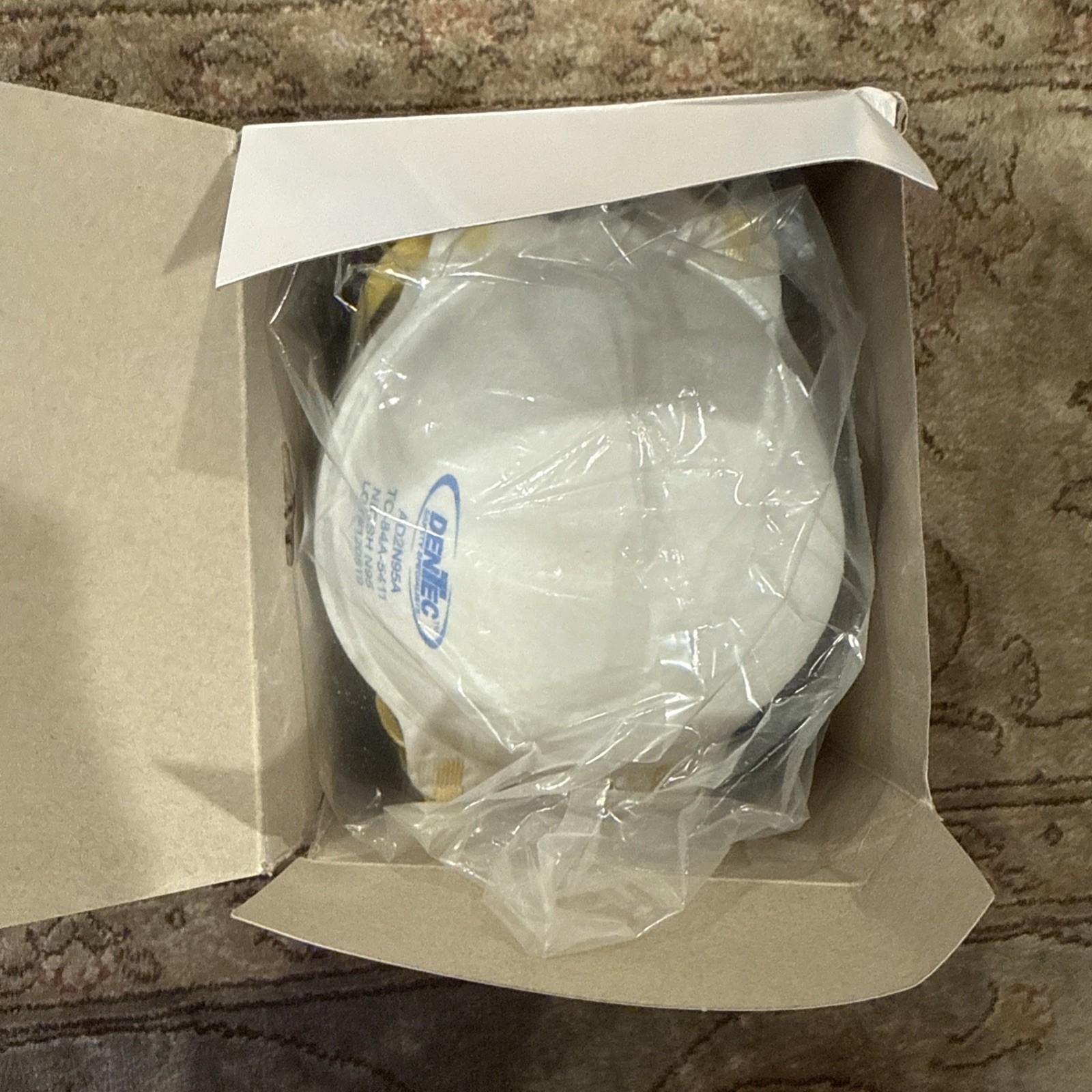 Dentec 8210 N95 Particulate Respirator, 20 Masks Per Box