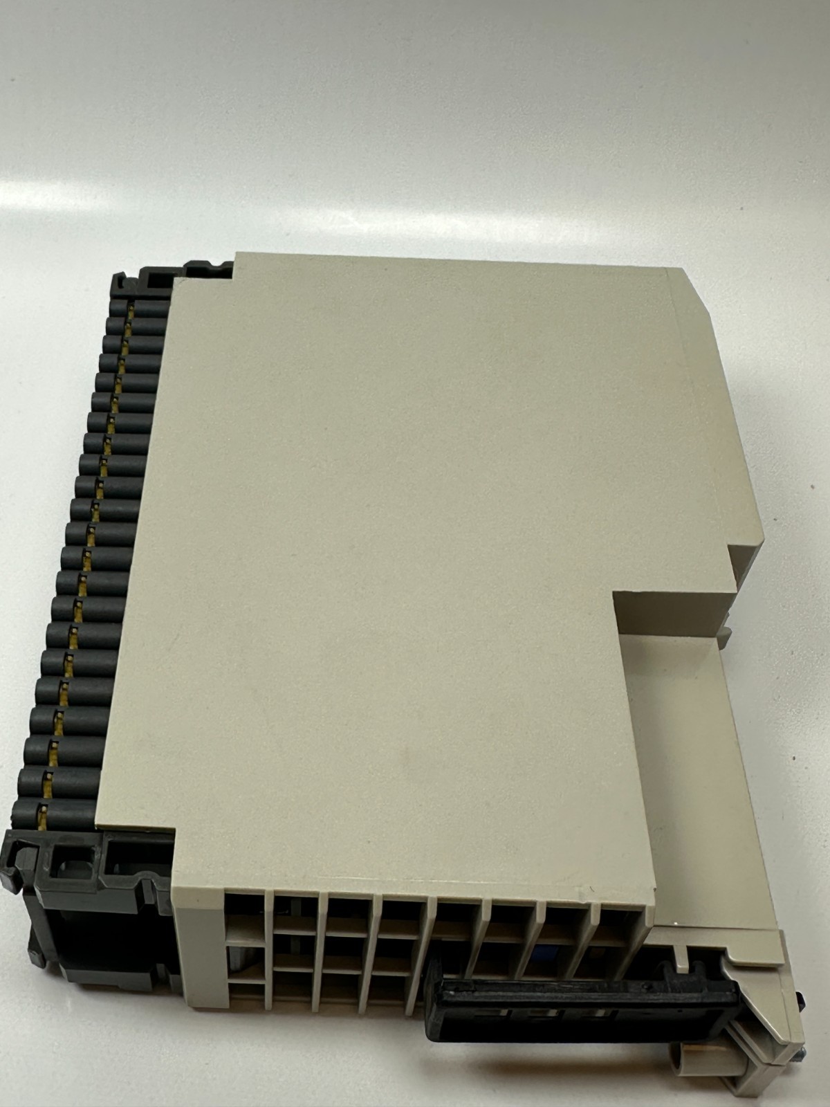 Schneider Automation DAP208/AS-BDAP-208 Discrete Output Relay Module 8×24 VDC