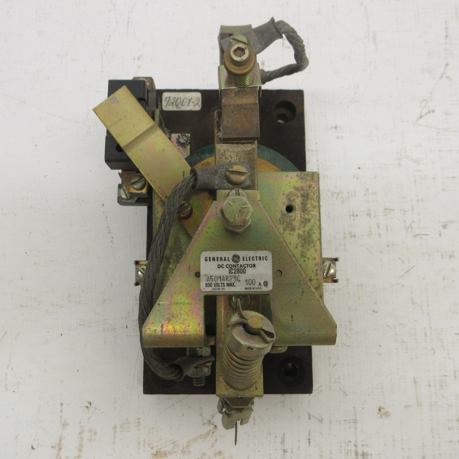General Electric IC2800 A501AR23C DC Contactor 100 Amp 600V GE 100A 120 VDC Coil