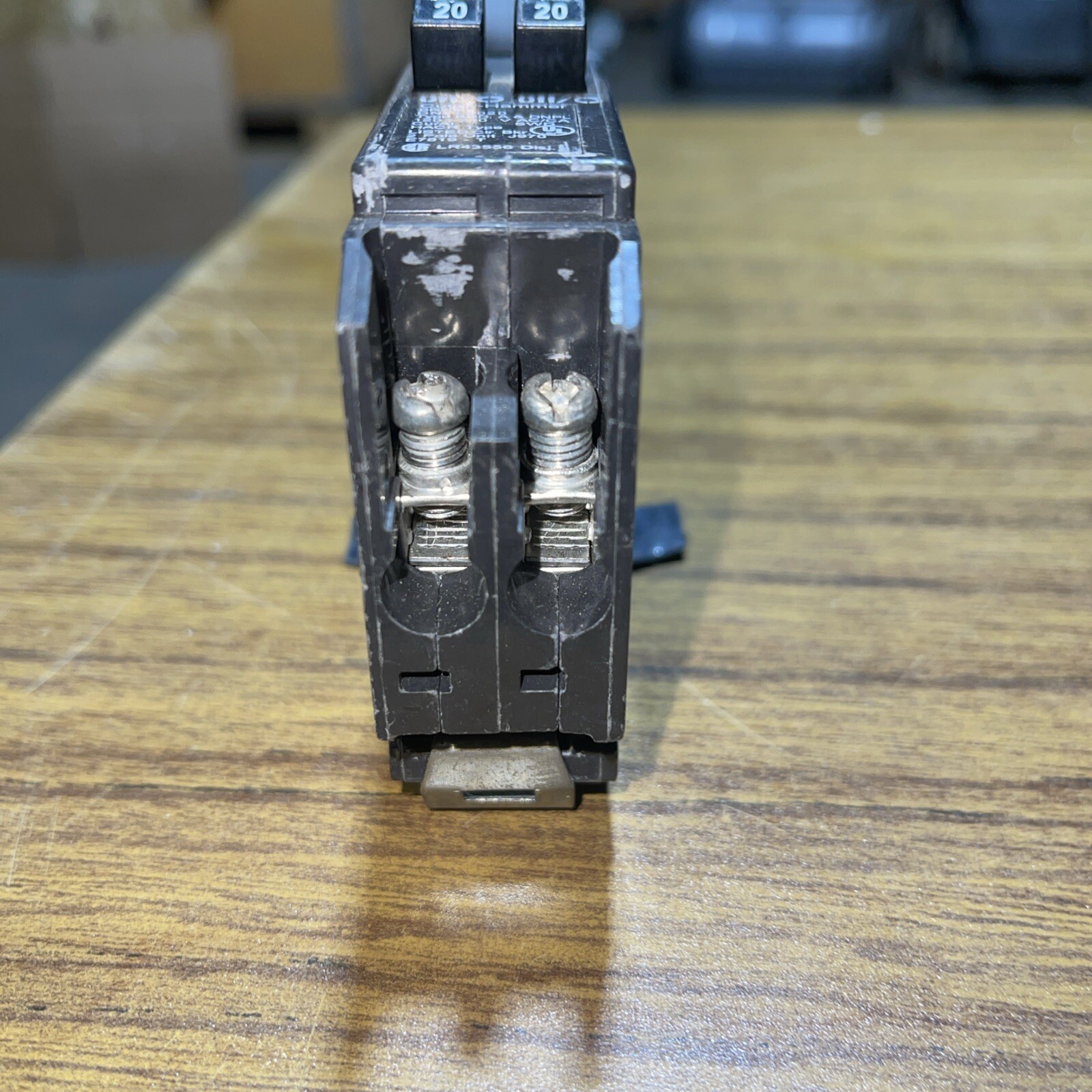 EATON CUTLER HAMMER BR2020 20 Amp 2 Pole Tandem Circuit Breaker DNPL2020