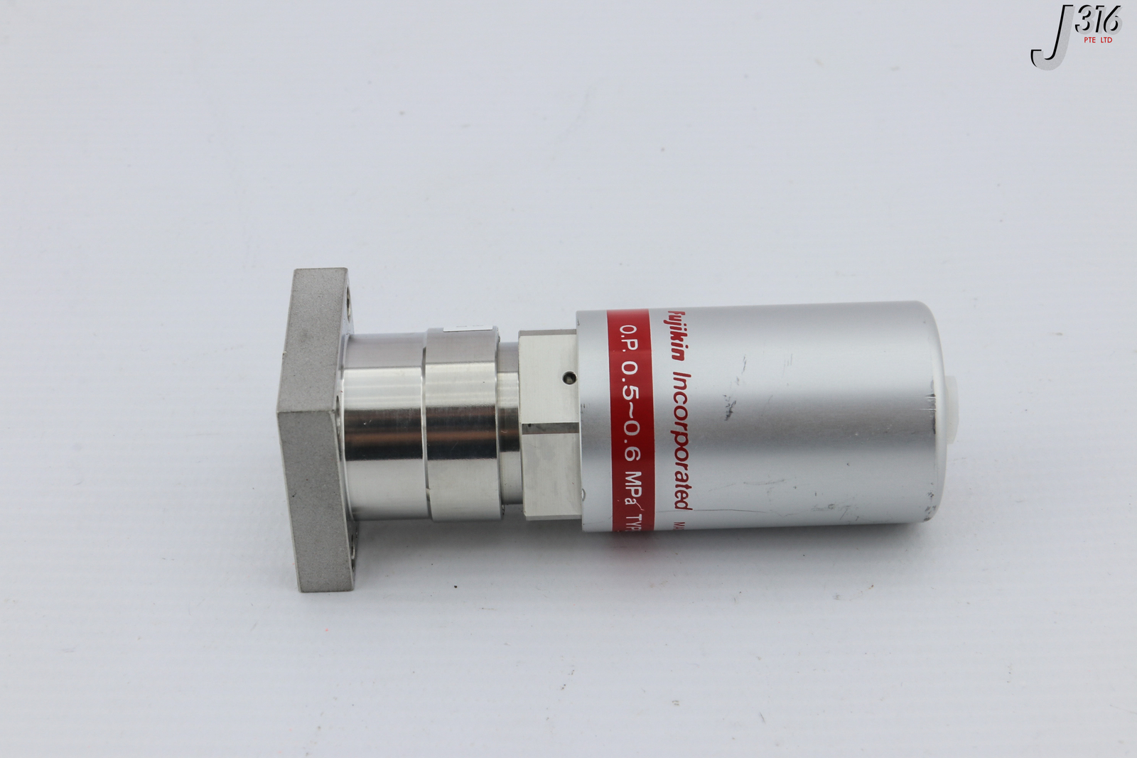 28538 LAM RESEARCH FUJIKIN DIA VLV, N.C., O.P. 0.5-0.6 MPA 766-197842-310