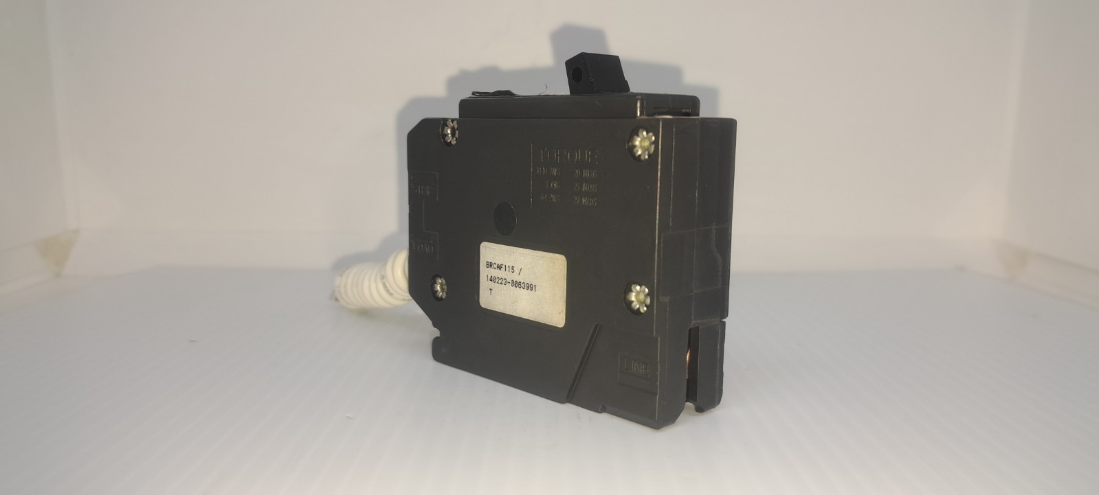 Eaton BRCAF115 15 Amp 1 Pole 120V Combination AFCI Circuit Breaker Flaw
