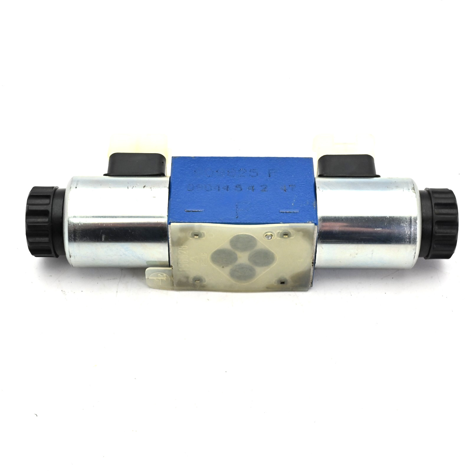 Bosch Rexroth R900561286 Hydraulic Direct-Acting Double Solenoid Valve – 4WE6H6X