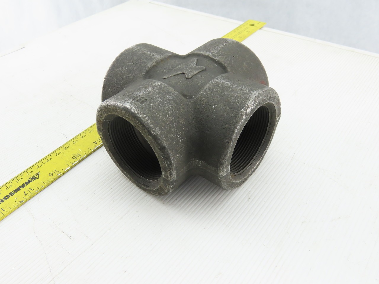 SA/A105 B16 2″ NPT Malleable Black Iron Cross Pipe Fitting 4-Way Female