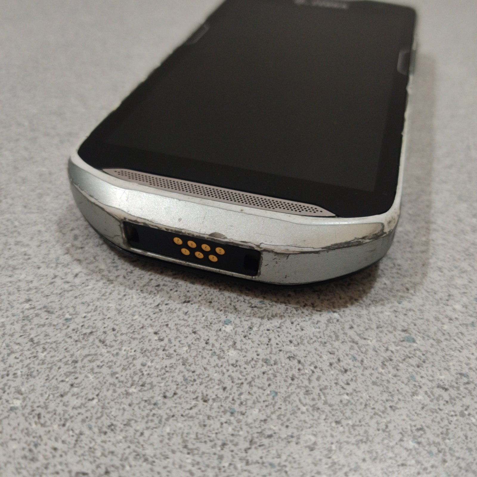 Zebra TC56 Enterprise-Grade Mobile Computer – TC56CJ-1PAZU4P-25 – UNTESTED/AS-IS