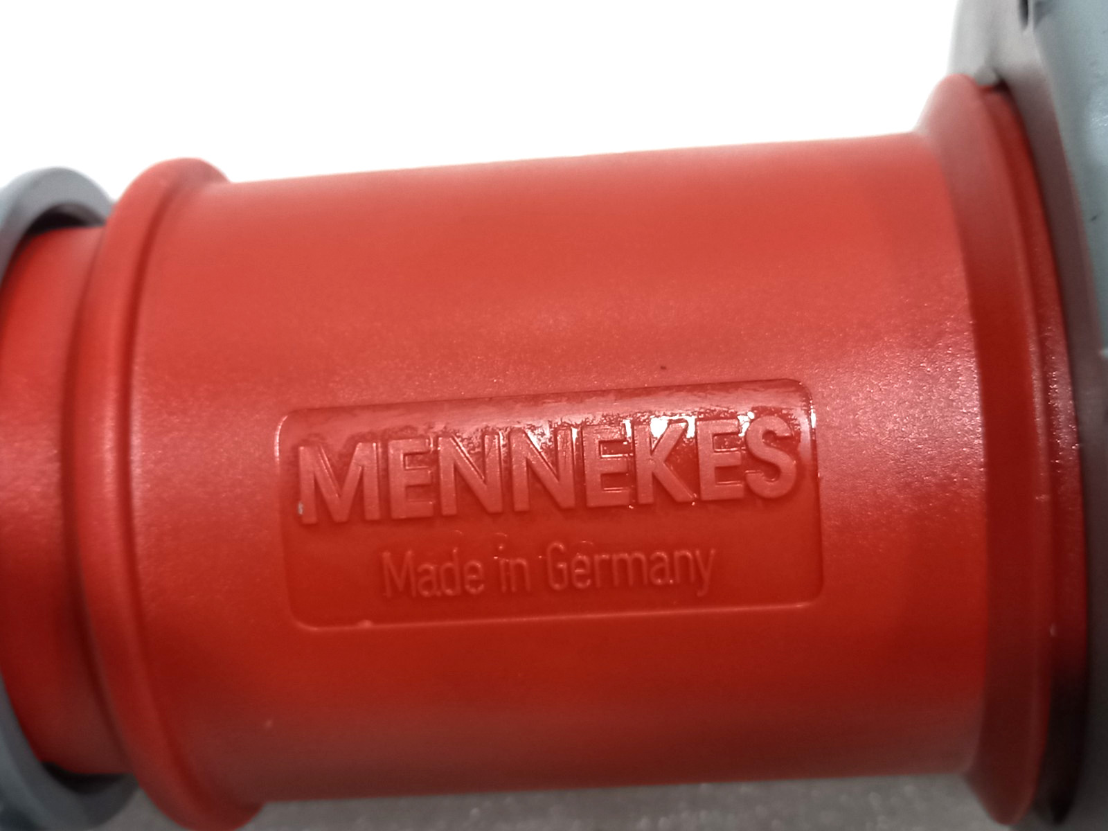 Mennekes 3853RS Power Plug 32A-6h 3P+N+E 200/346V~ 240/415V~