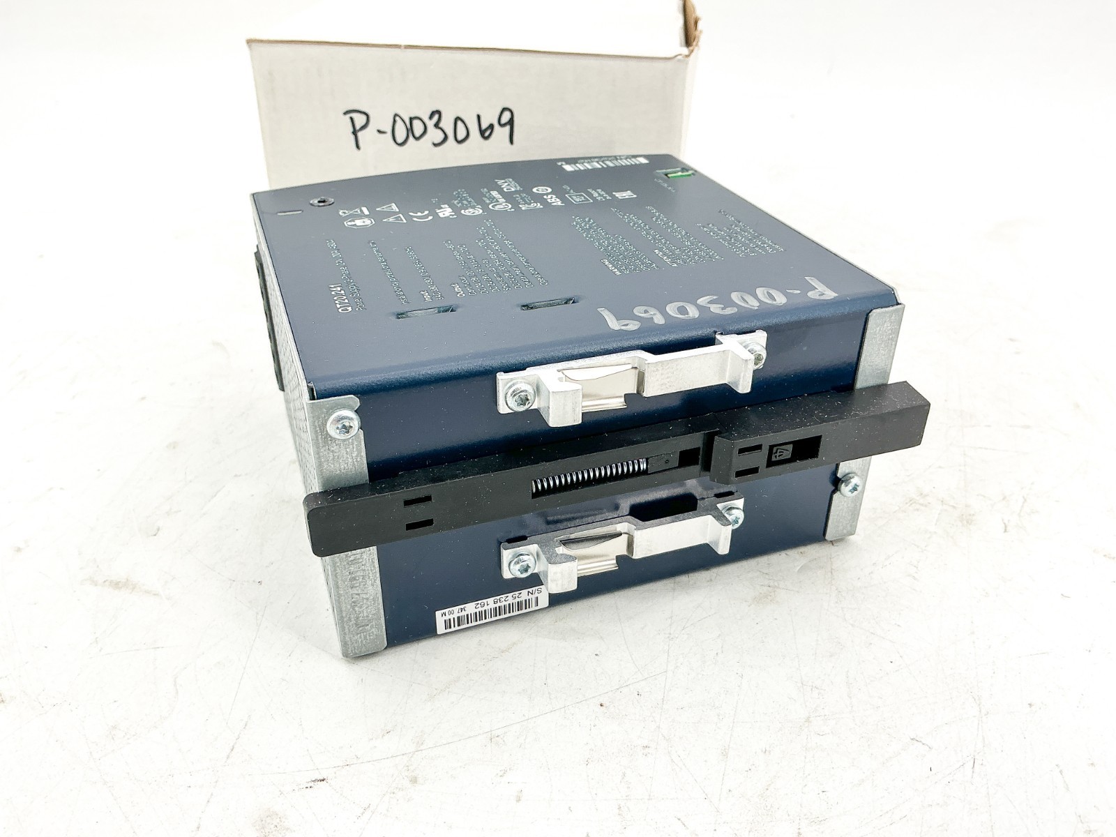 New Puls QT20.241 DIN Rail Power Supply 480VAC Input 24VDC Output