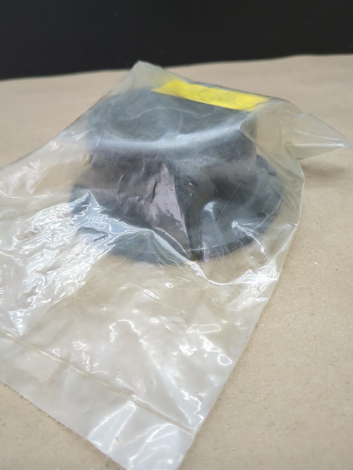 New Johnson Controls V-3000-6000 Rubber Diaphragm For V3000-1 Actuator