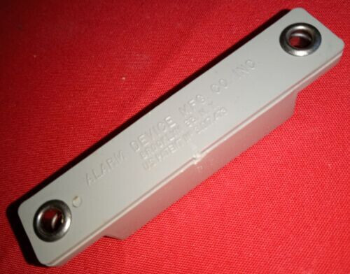 Ademco Type No 39 Magnetic Contact Sensor Switch Surface Mount Grey 2-1/2″ L NOS