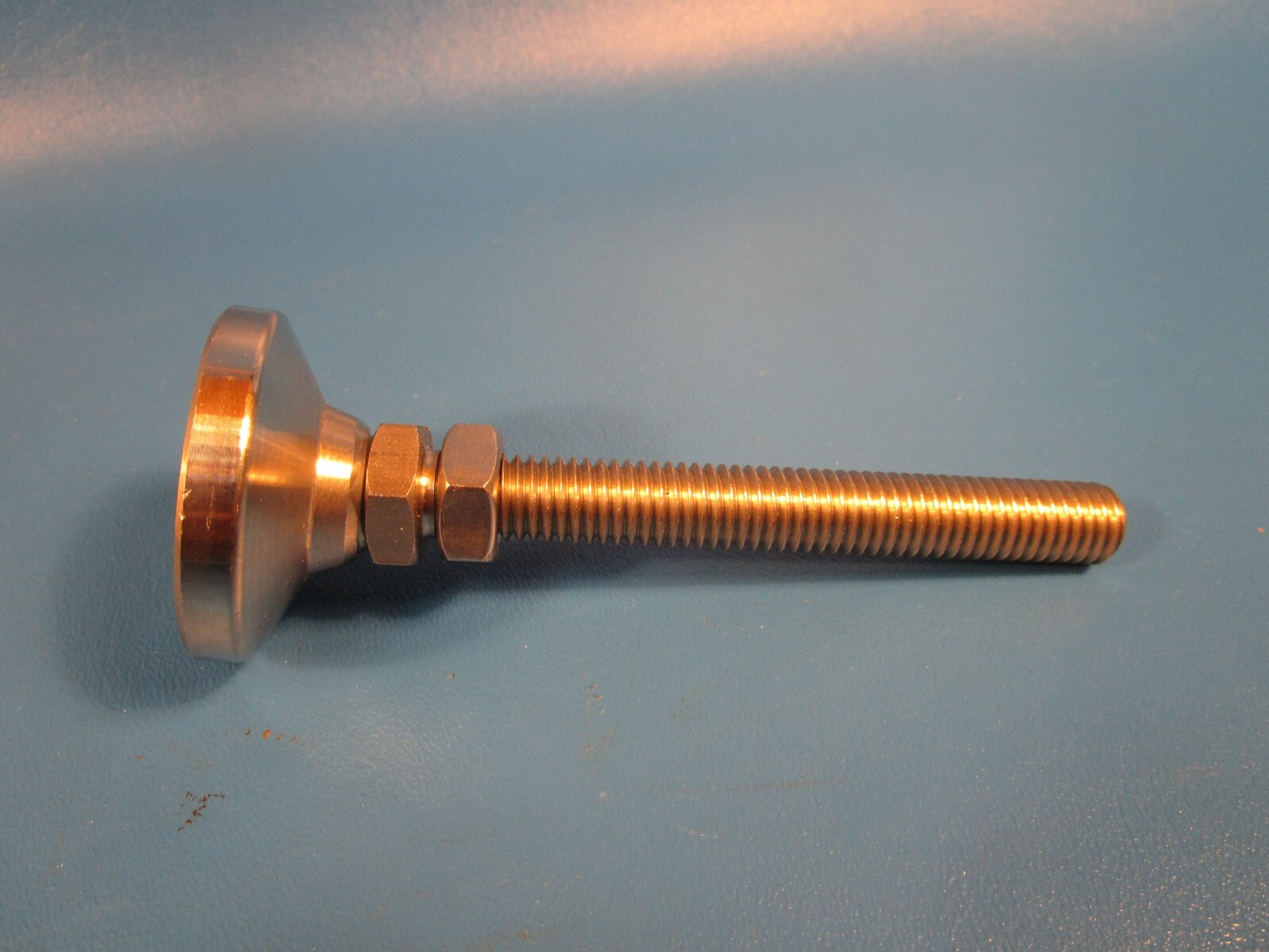 S & W SSW-2A, Swivel Leveling Mount 1/2-13 Thread x 4″ Length Stud, 1 7/8″ Base.