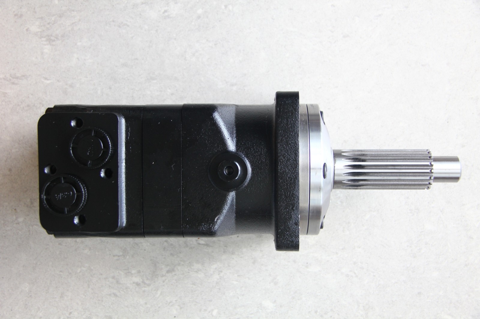 Hydraulic Drive Motor FOR Case 1838 1840 Skid Steer Loaders 141387A2 230 G2U