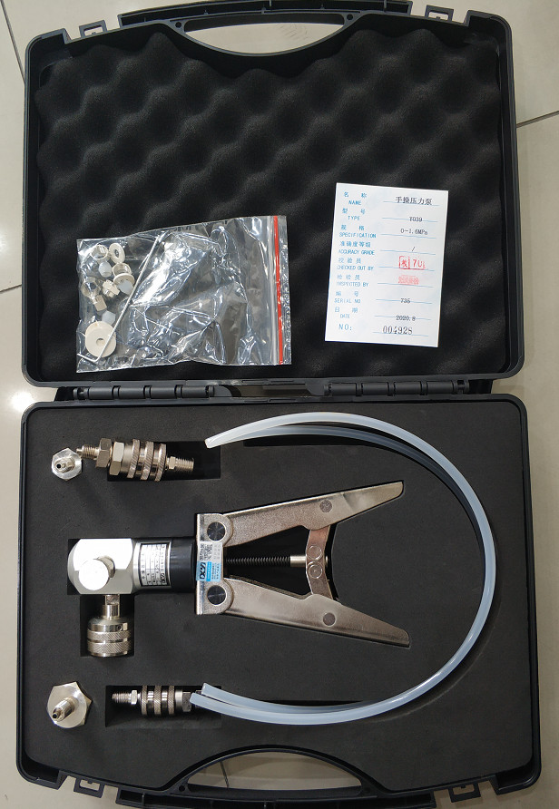 0-1.6MPa Manual Pressure Pump Pressure Calibrators for Pressure Calibrate 0.5%FS