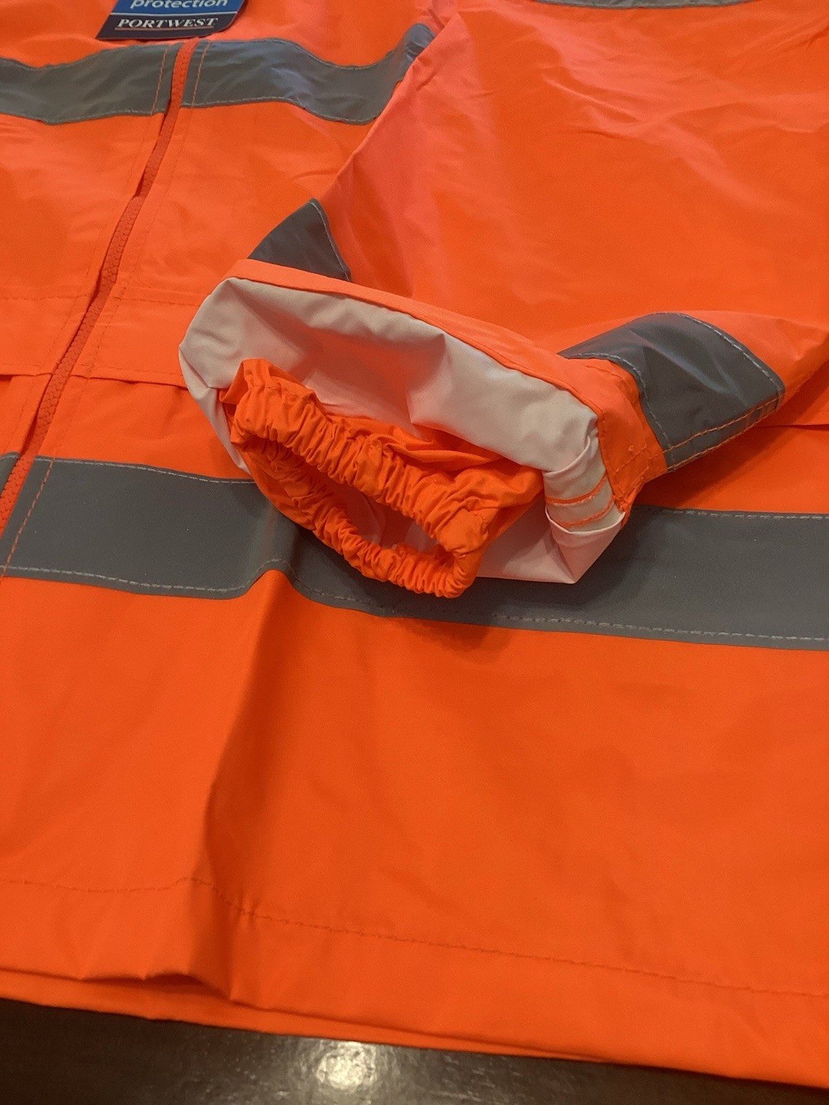 Portwest UH440 Mens Waterproof Hi Vis Rain Jacket Reflective Safety NEW WITH TAG