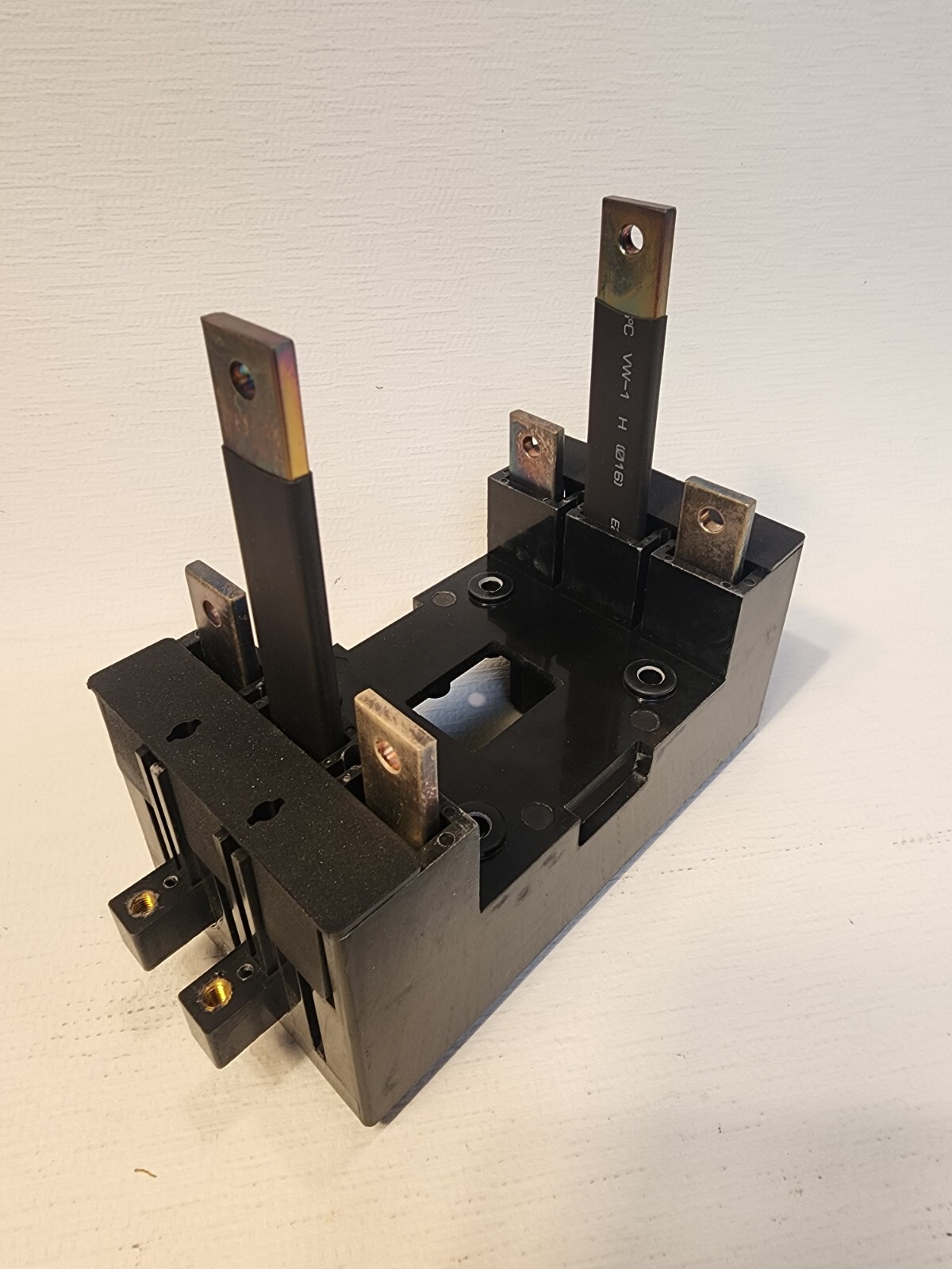 Siemens PCBERC3 – Plug in Mounting Assembly for EG Breaker Frame – 3 Pole