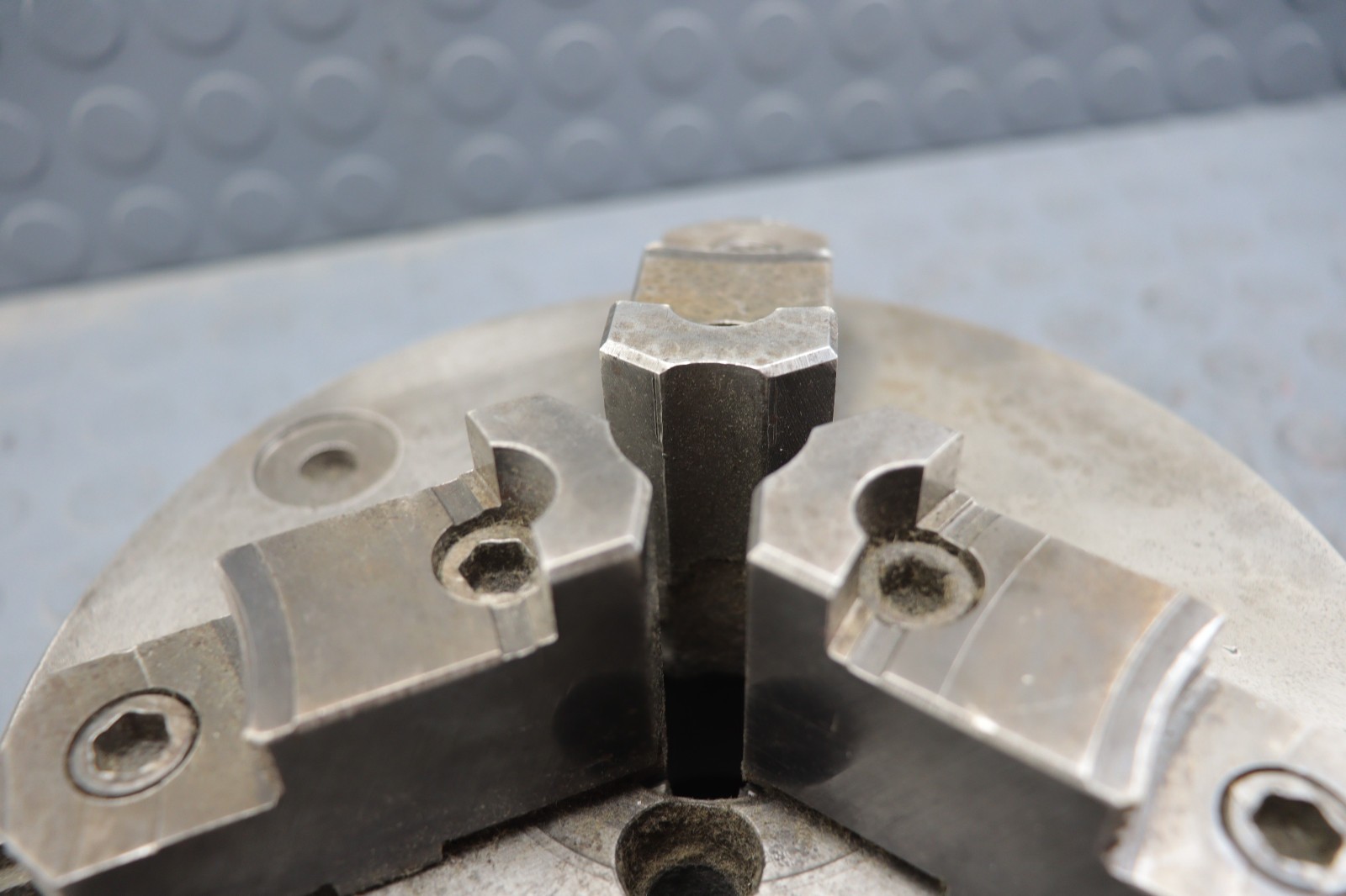 8» 3 JAW CHUCK UNKNOWN BRAND 350048 LOC7674