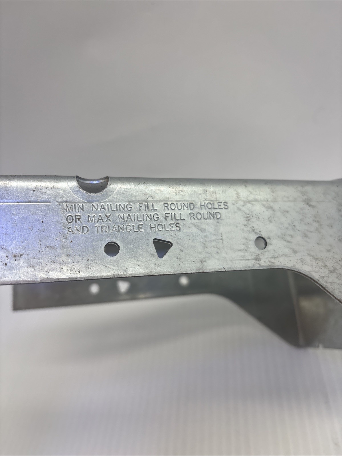 Simpson HUC28-2 Galvanized Face-Mount Concealed-Flange Joist Hanger {41}