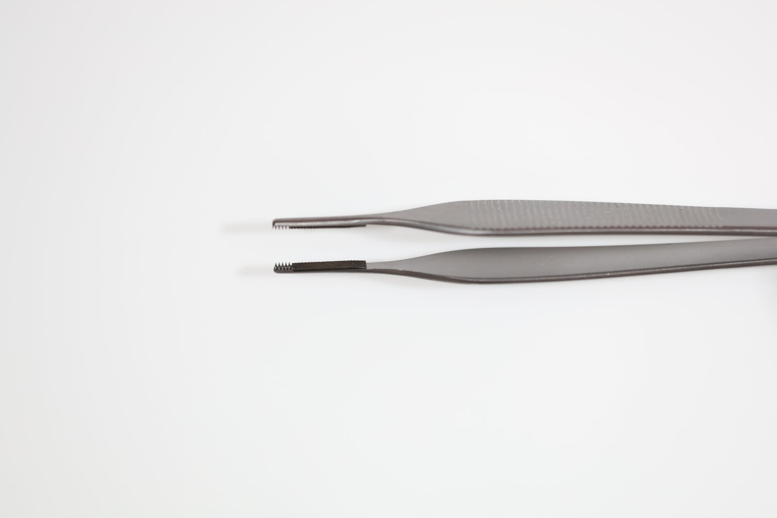 Snowden-Pencer 0514 Adson-Brown Forceps, Straight, Serrated, TC, 5-7/8in
