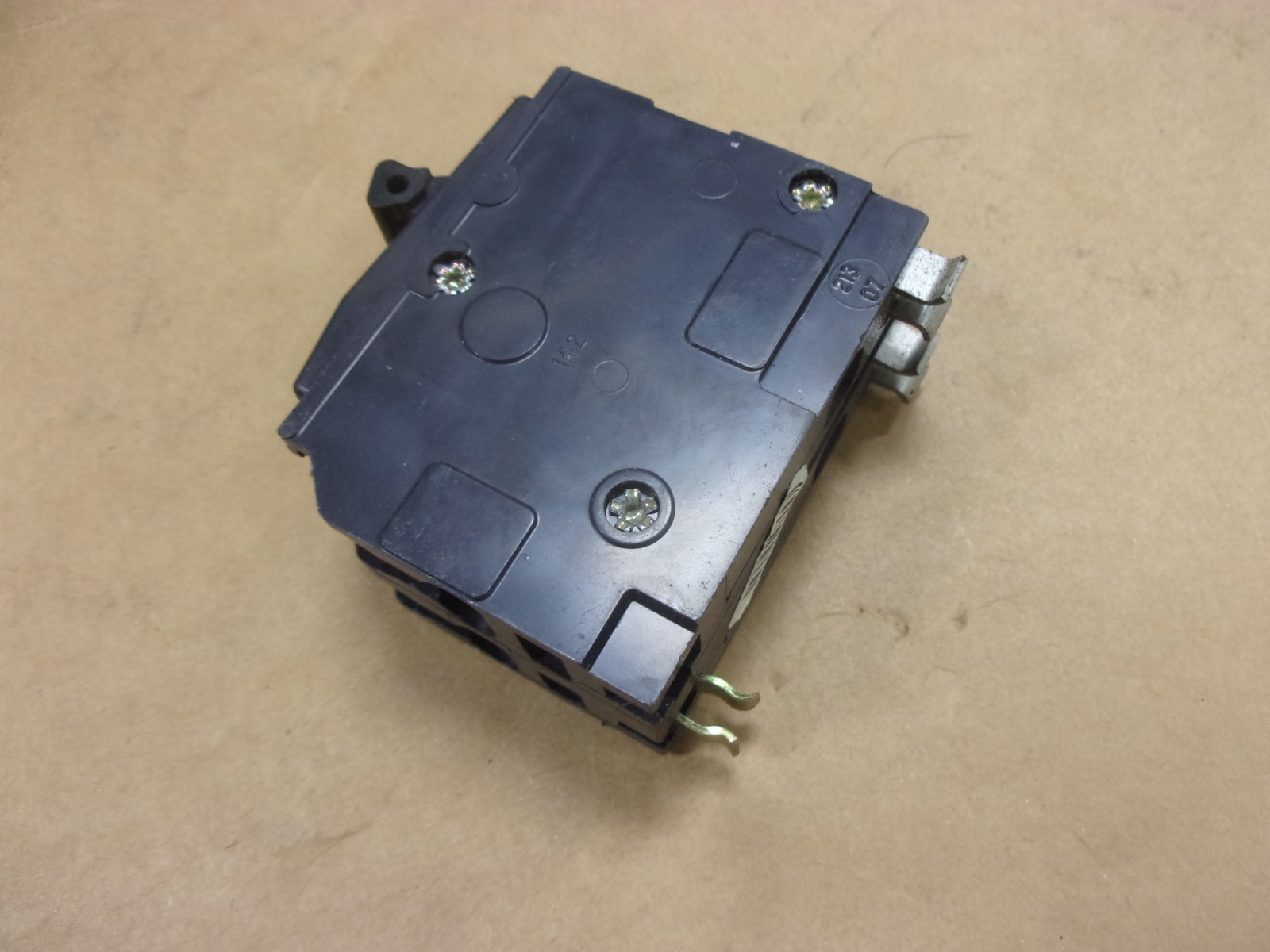 Square D QO210 120 240 V AC 2 Pole 10 Amp Plug In Circuit Breaker NE-7482 HACR
