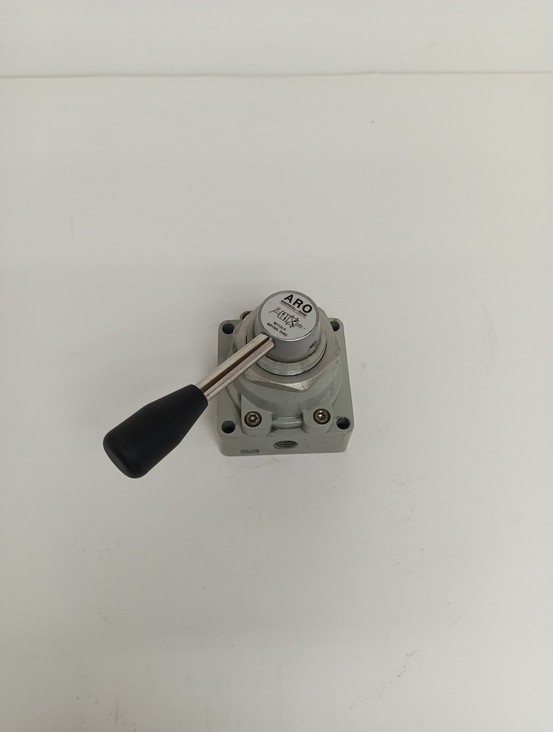 Aro M112lr Manual Air Control Valve,4-Way,1/4In Npt