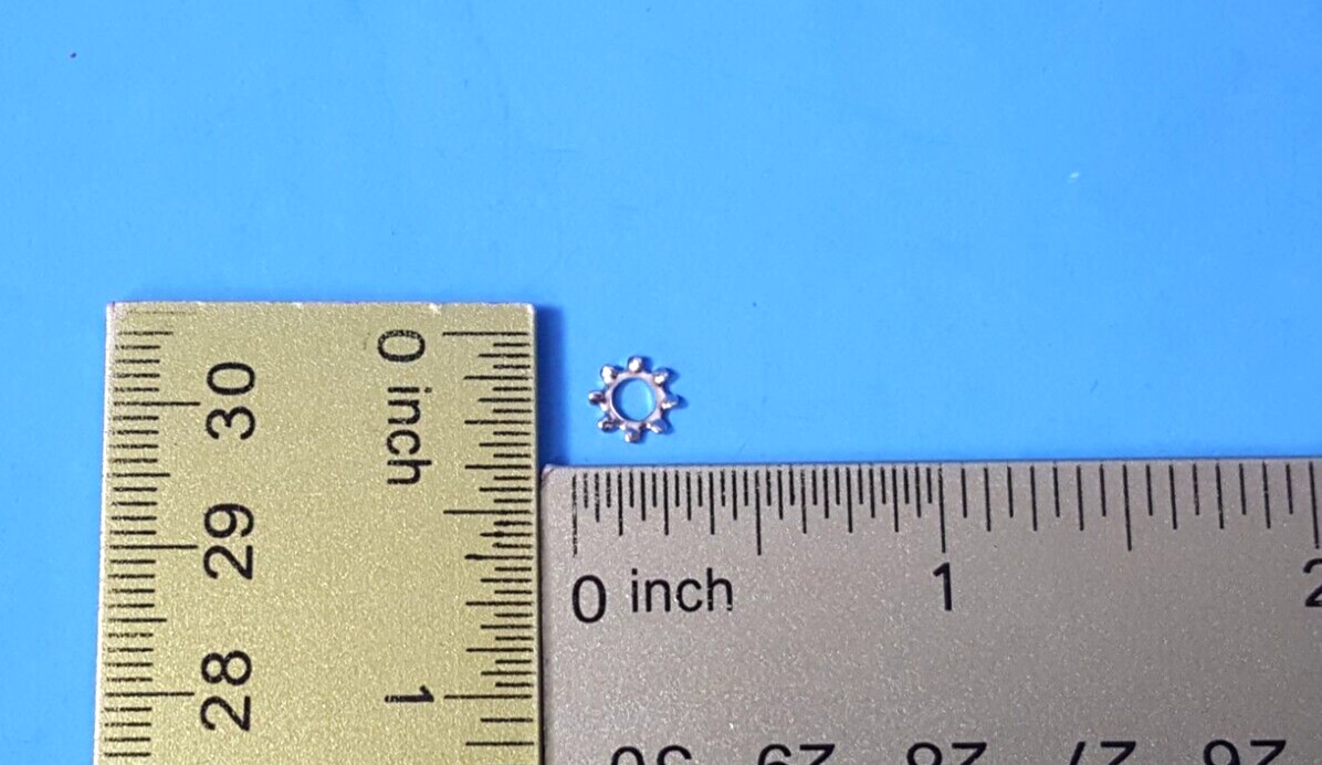 (100 pcs) External Tooth Lock Washer, #4, 0.015-0.019 Thickness, Stainless Steel