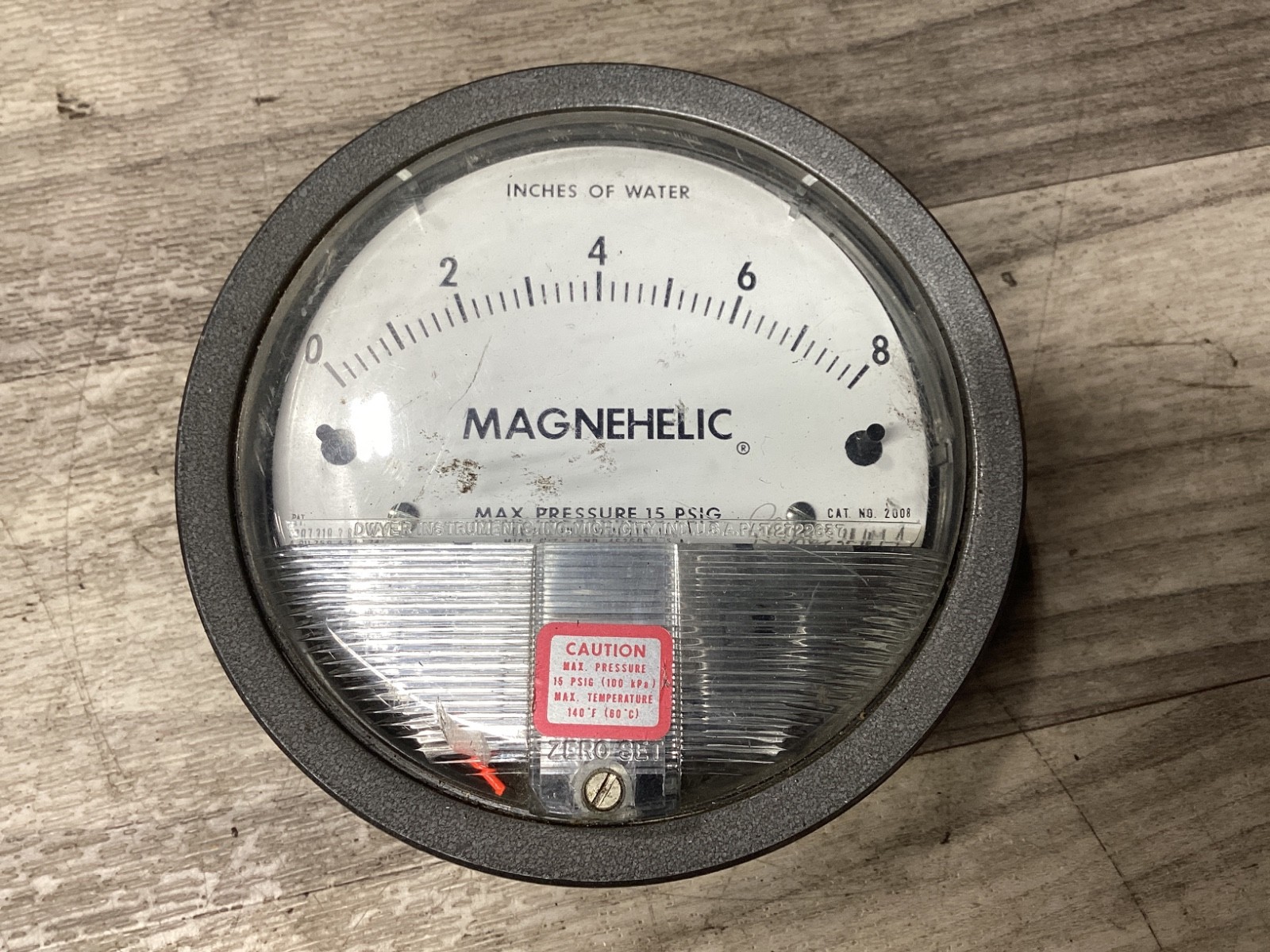 DWYER 2008 MAGNEHELIC PRESSURE GAGE 0-8 INCHES #132N148