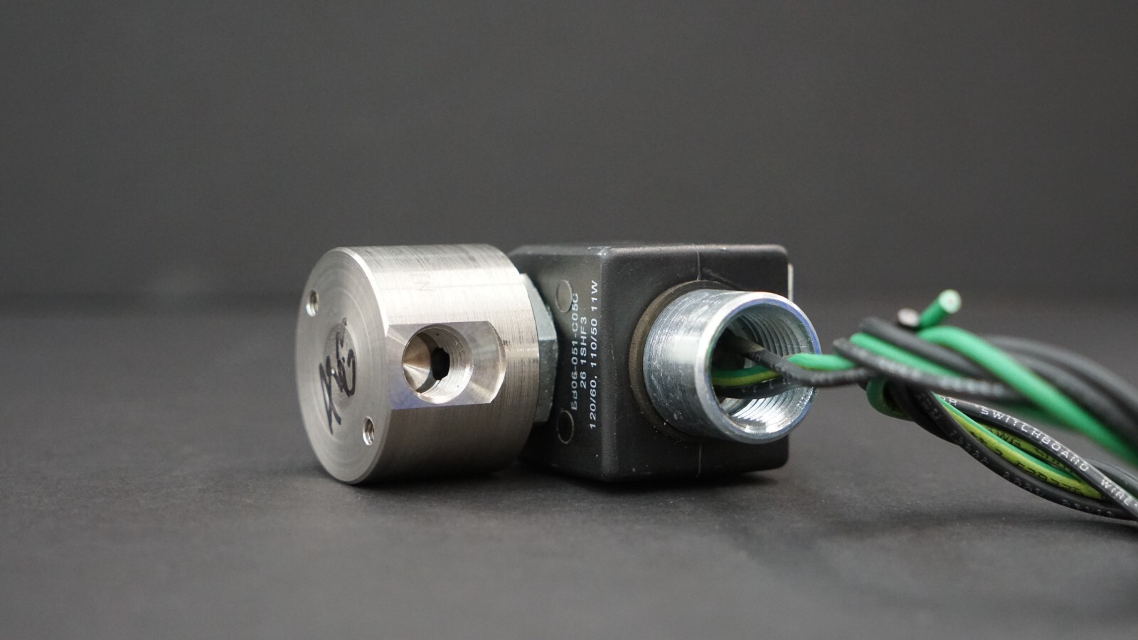 PARKER 04F20C3110ACF4C05 Gold Ring Solenoid Valve, 2-Way, 1/4″ NPT, 120VAC
