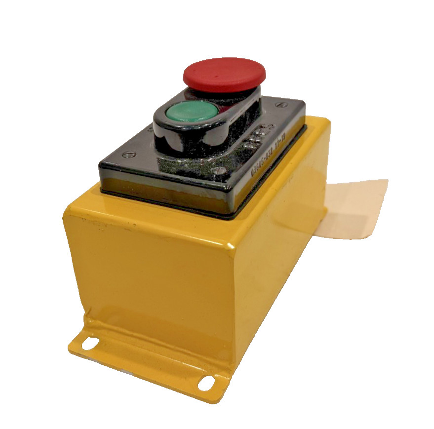 NEW REES 03605-032 DOUBLE PLUNGER PUSHBUTTON SWITCH 03605032