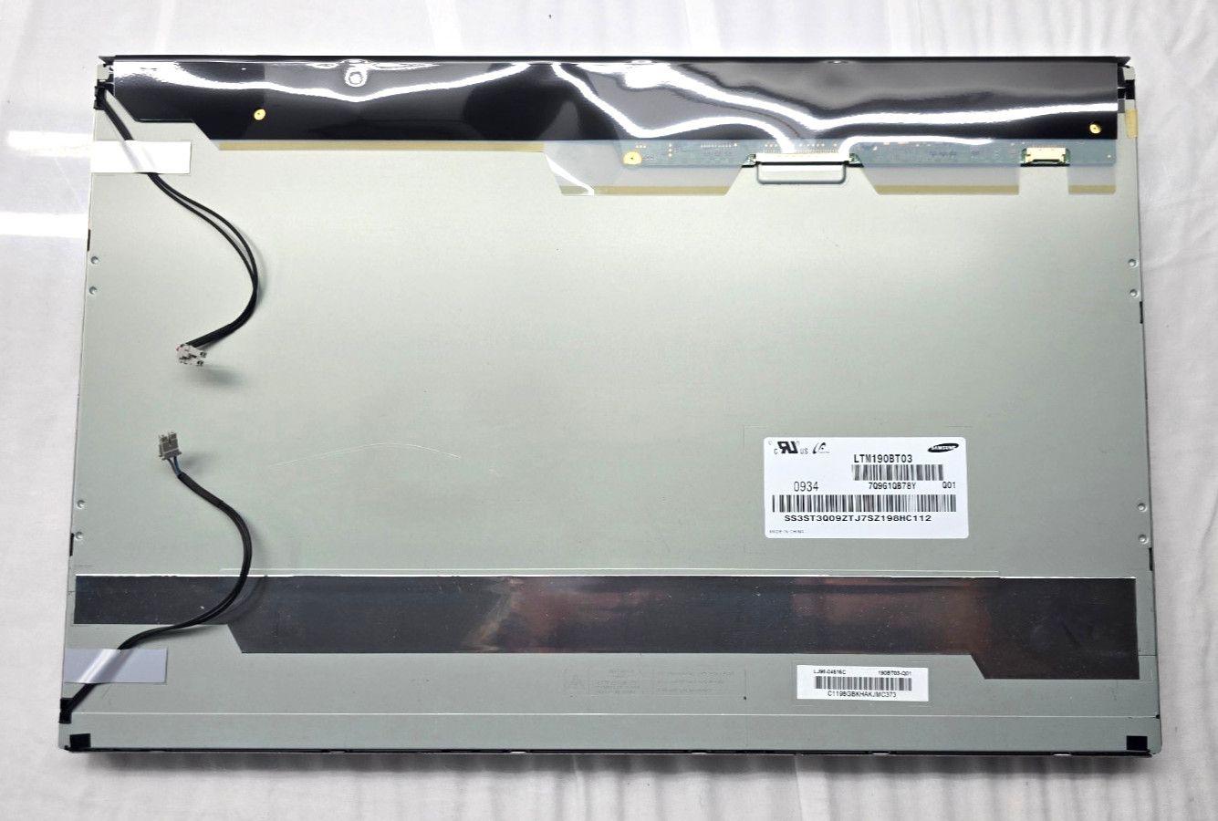 1pcs For Samsung 19-inch LTM190BT03 LCD display CL3