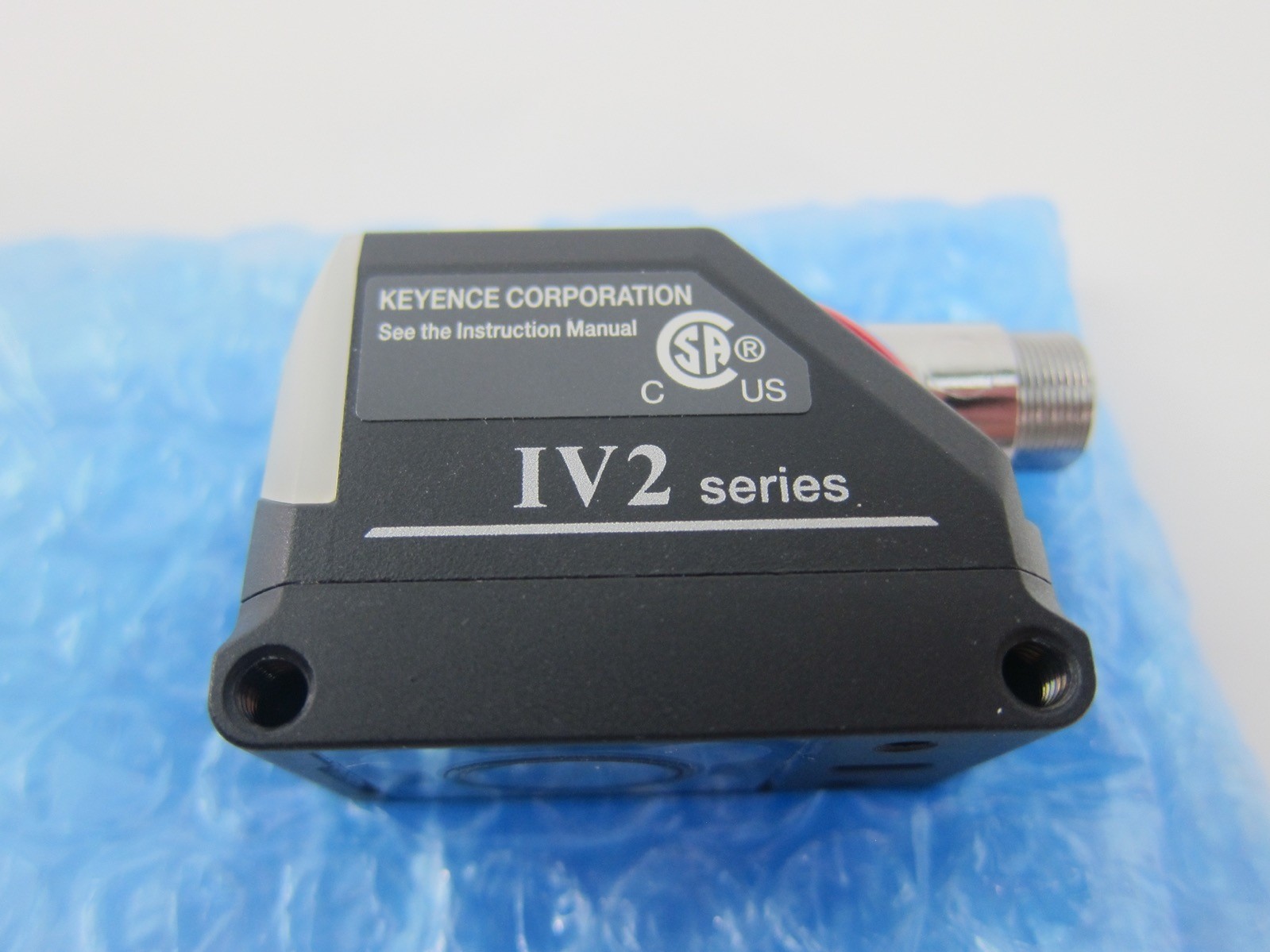 NEW Keyence IV2-G600MA Sensor V2G600MA